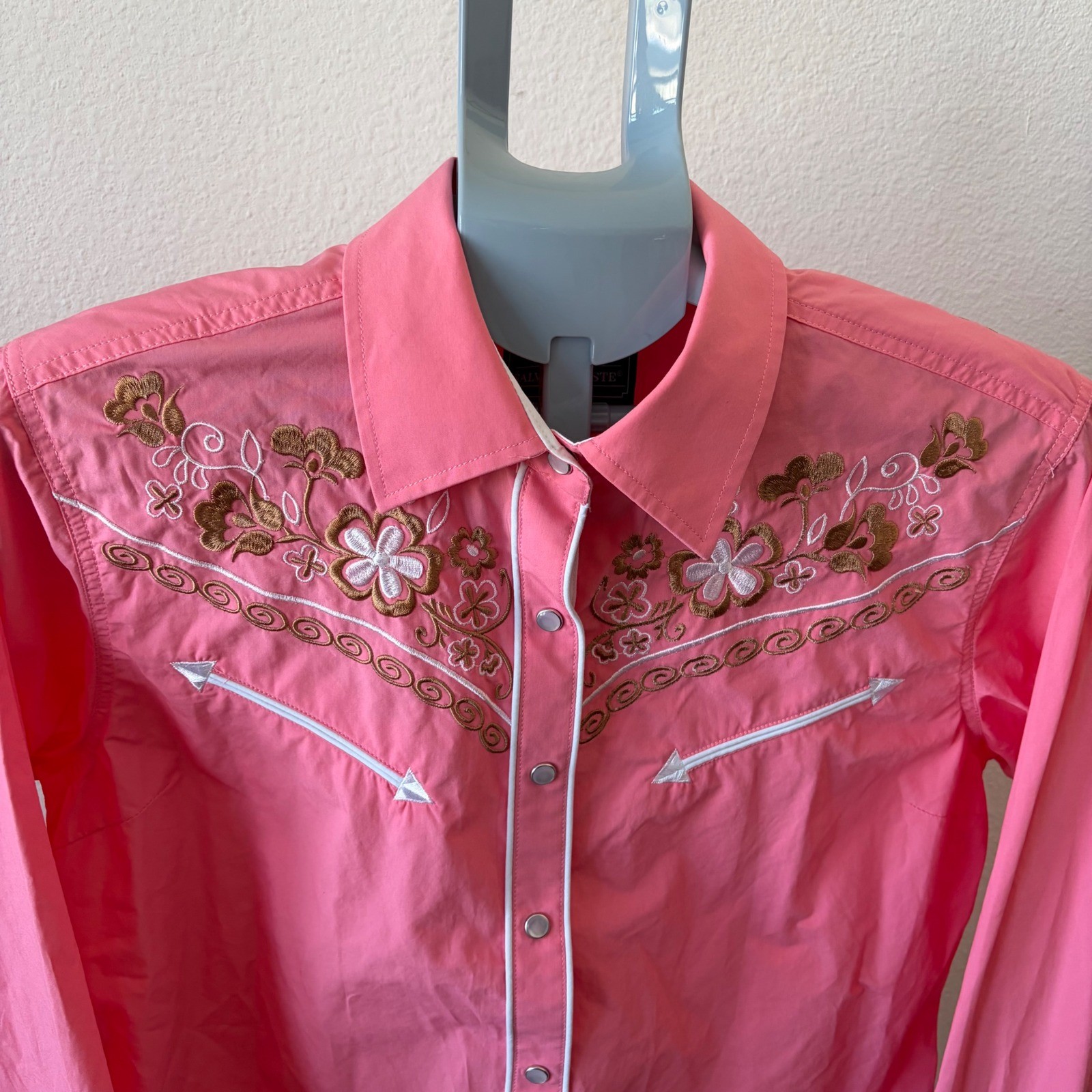 Salvaje Oeste Western Shirt Women Large Pink Floral Embroidered Pearl Snap Long