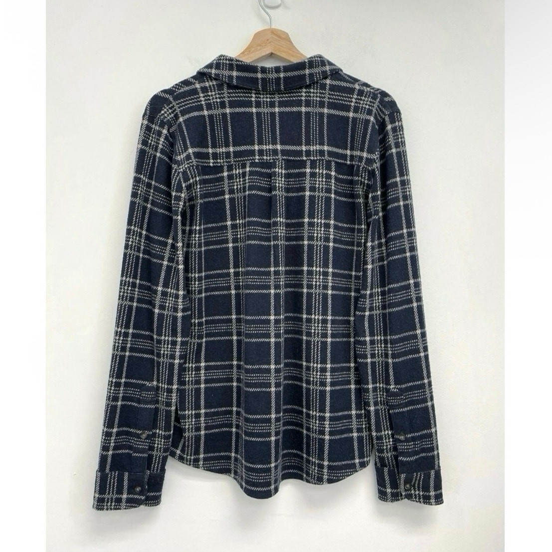 Faherty Legend Sweater Shirt Flannel Soft Stretch Knit Dakota Plaid – Medium