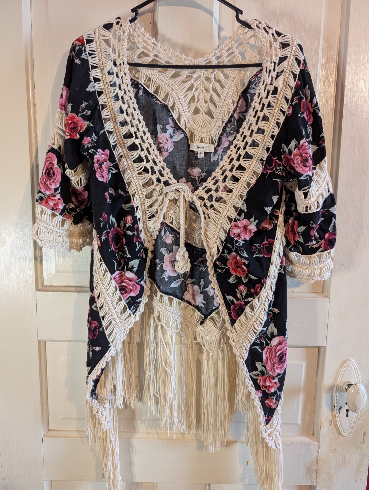 Love J Crochet and Fringe Tie Front Shaw Top Floral Size XL