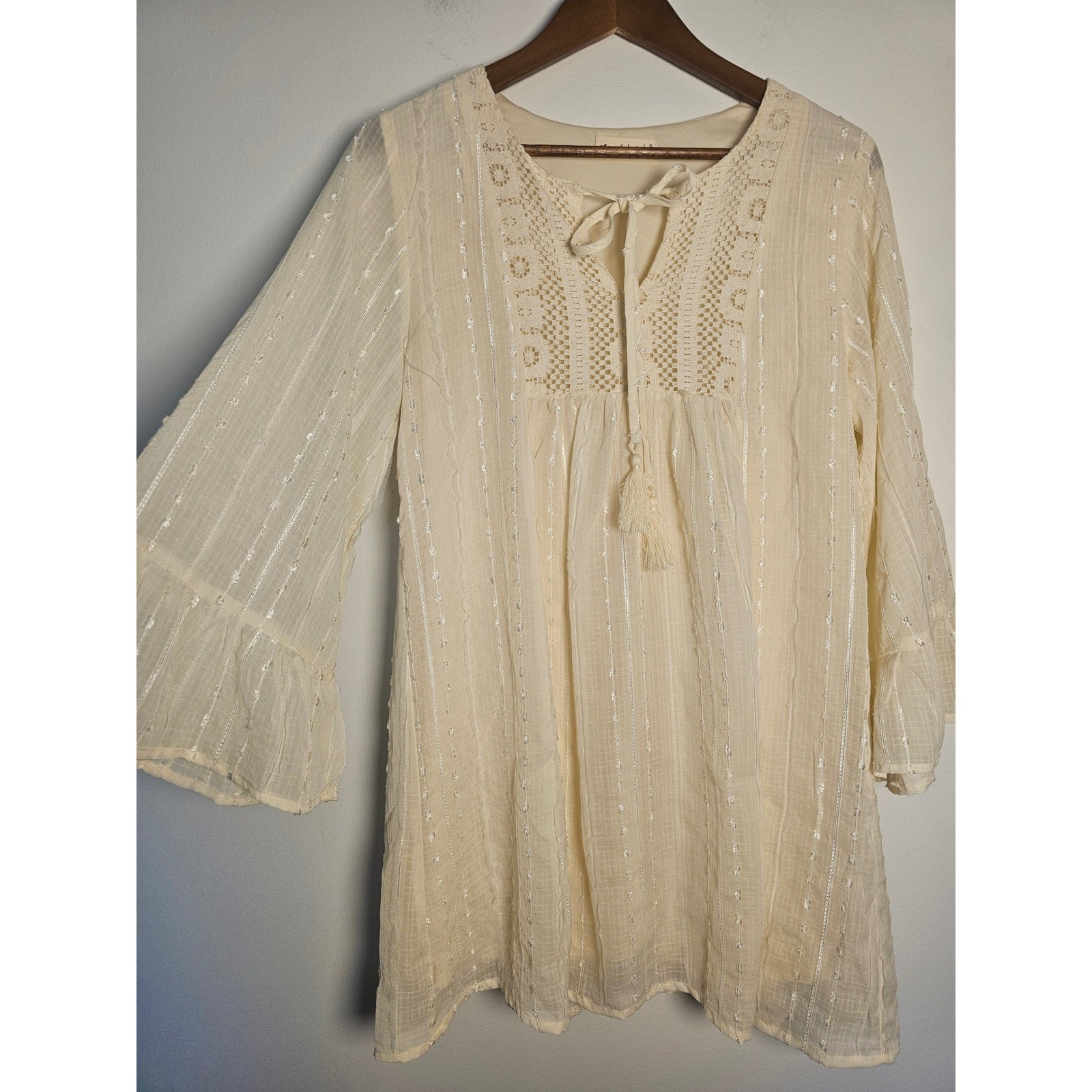 Boho Chic New In Crochet Lace Tunic Top Womens Small Cream Metallic Bell Sleeve
