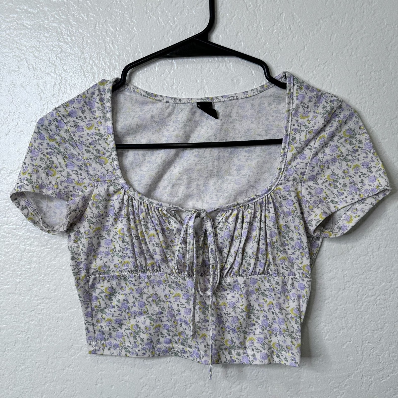 Shein Floral Print Short Sleeve Tie-Front Cropped Top – XS