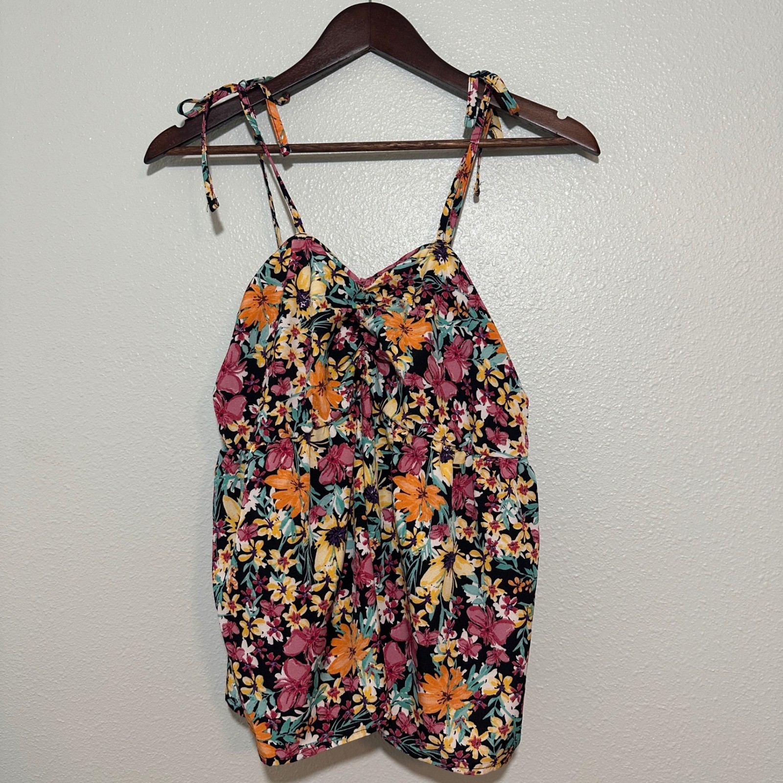 SHEIN Curve Floral Tie Shoulder Cami Top 0XL Black Multi Ruched Smocked Blouse