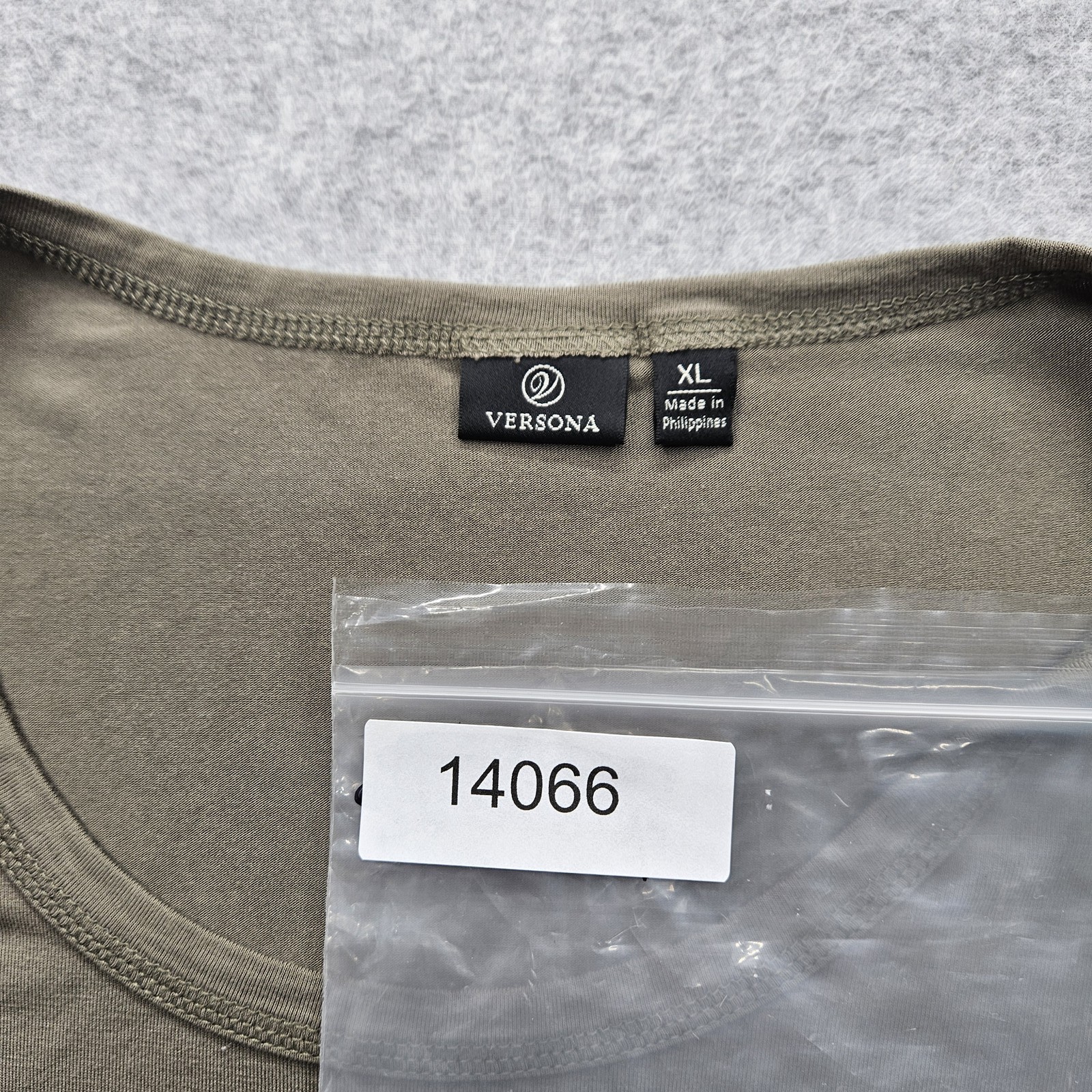 Versona Women’s XL Army Green 3/4 Sleeve Top