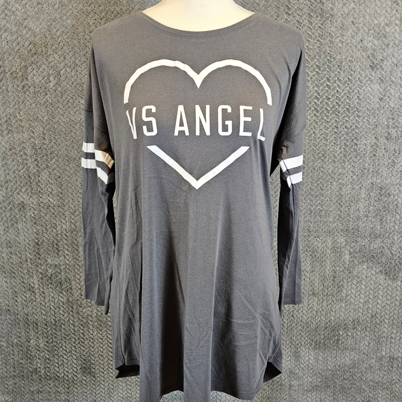 Victoria’s Secret VS Angel Gray Heart Graphic Long Sleeve Tunic Top Medium