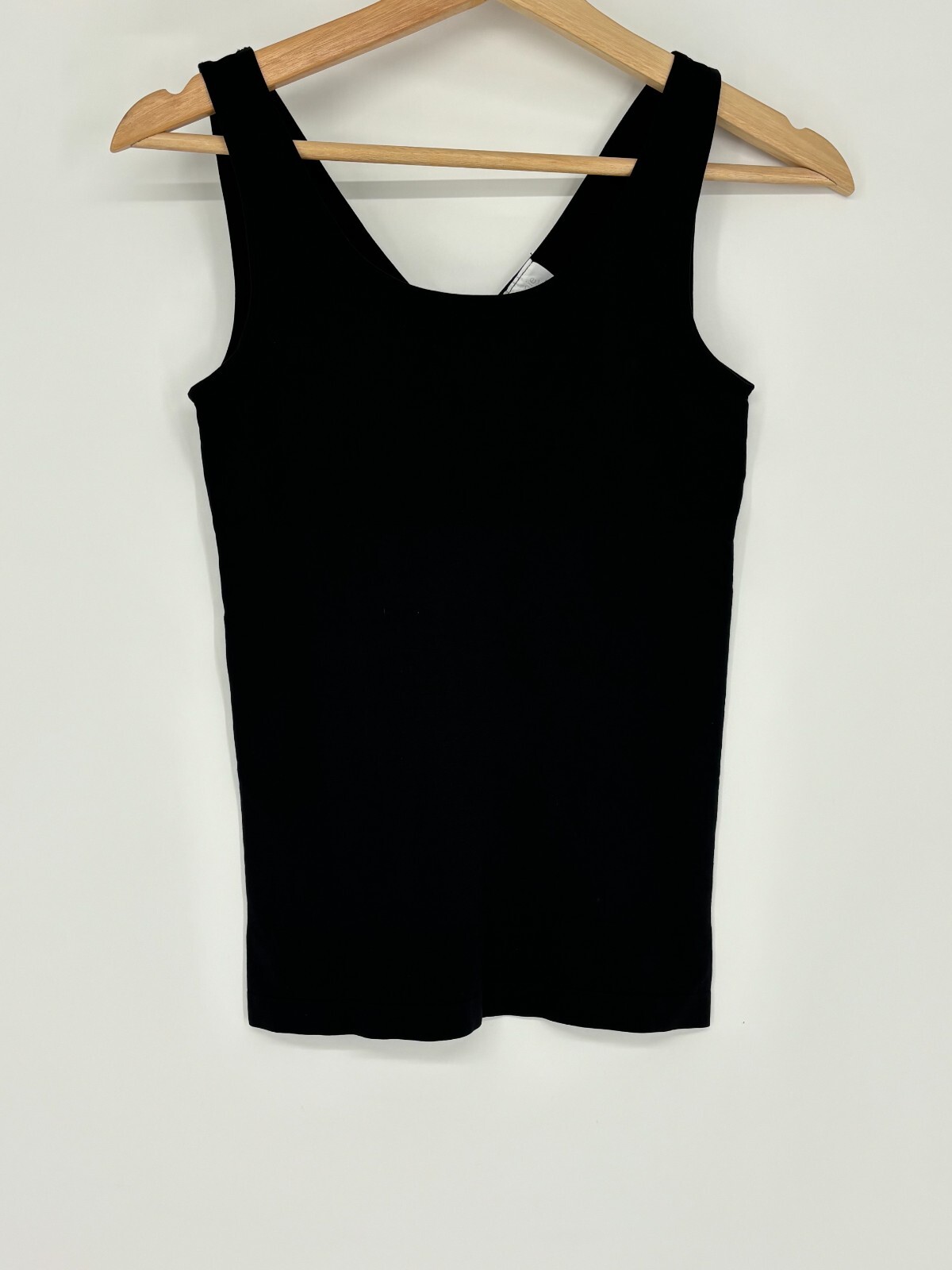NWOT Yummie Black Shapewear Sleeveless Tank Top Women’s Size Medium/Large