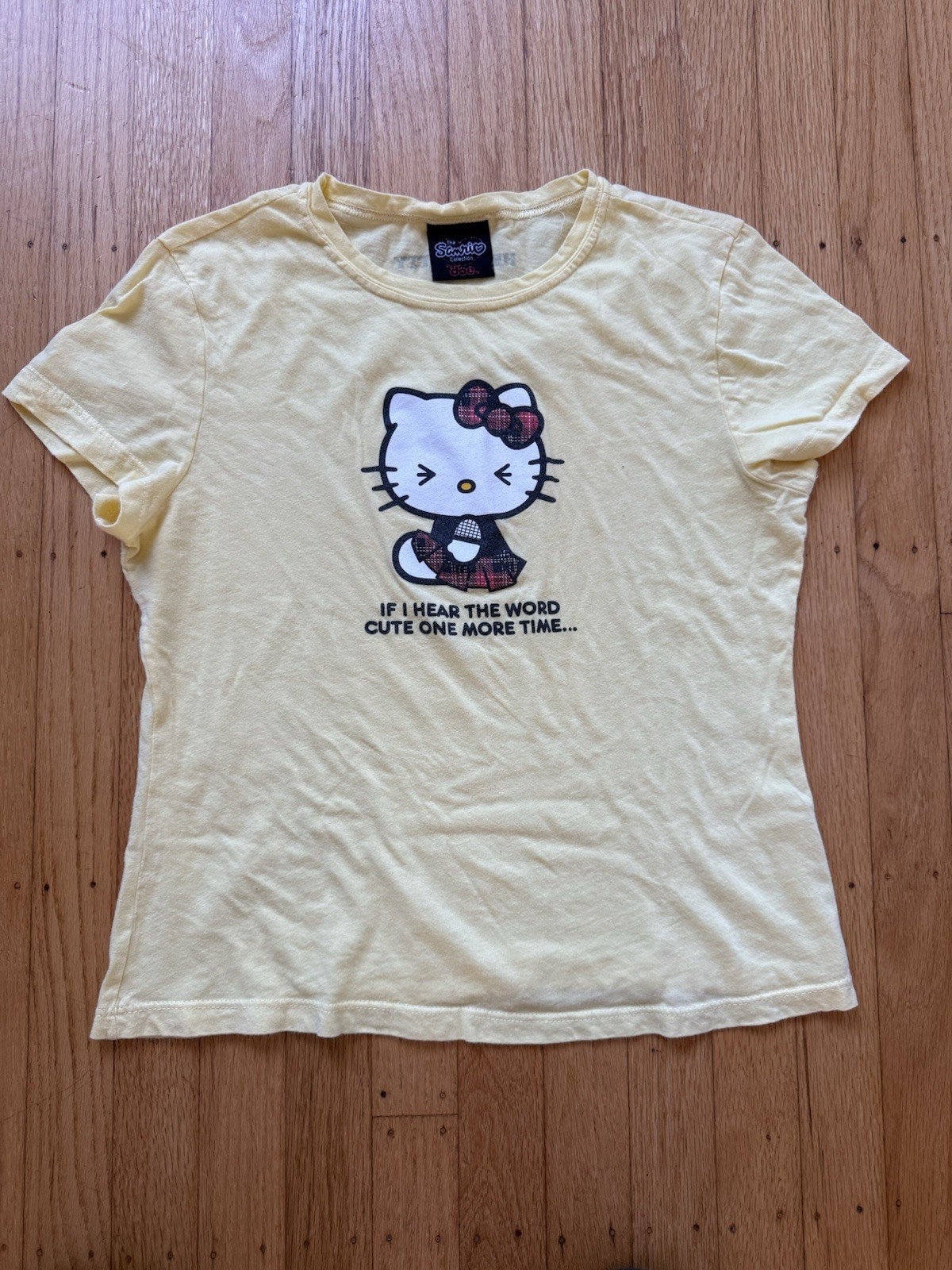 Vintage Y2K 2001 Hello Kitty Sanrio Doe T Shirt Size Large Baby T