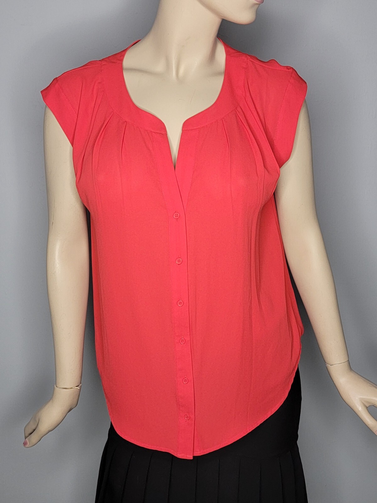 Ro & De Lipstick Red Button Front Short Sleeve Blouse Size M