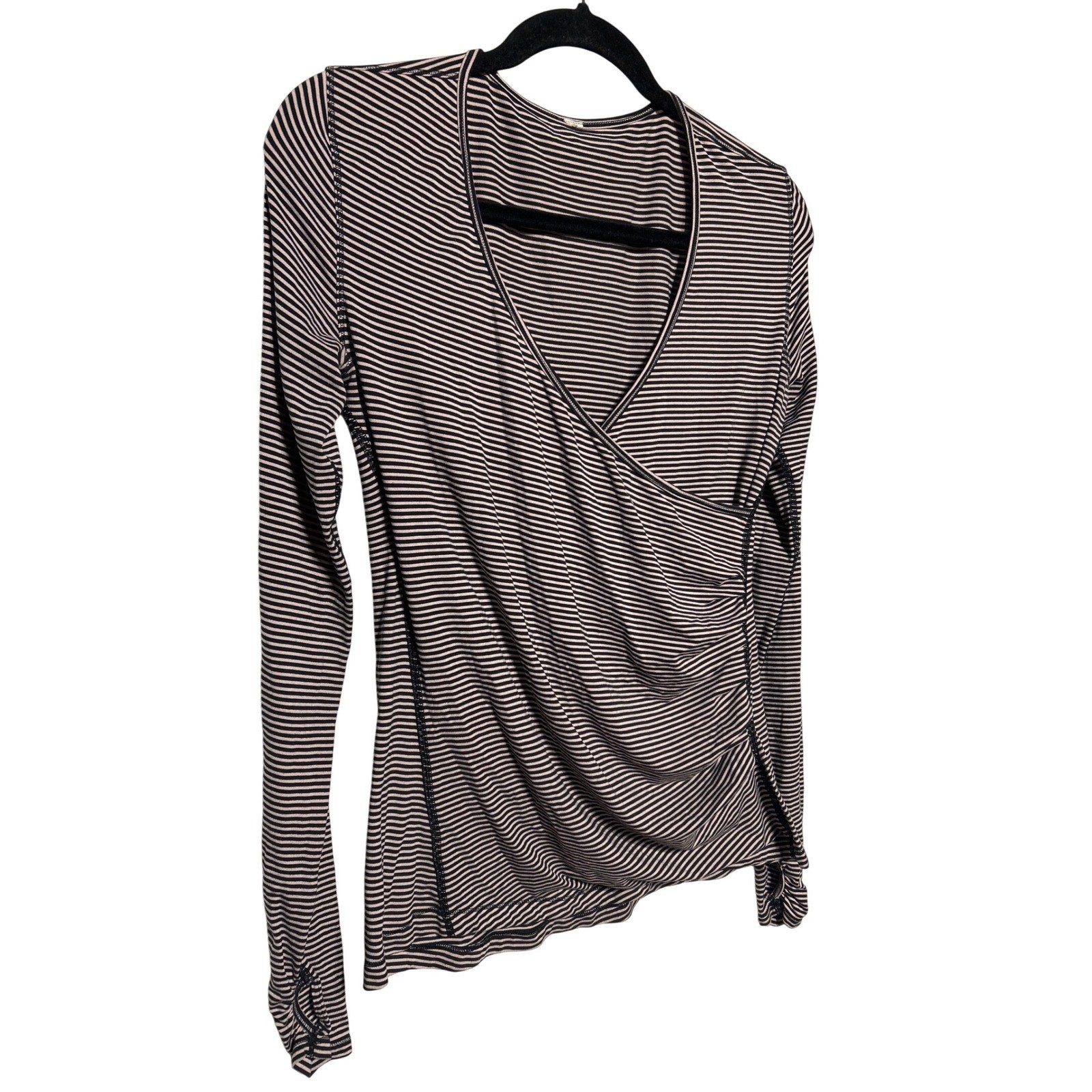 Lululemon Sunset Salutation Long Sleeve Gray Black 18″ Wide 26″ Long Retail: $78