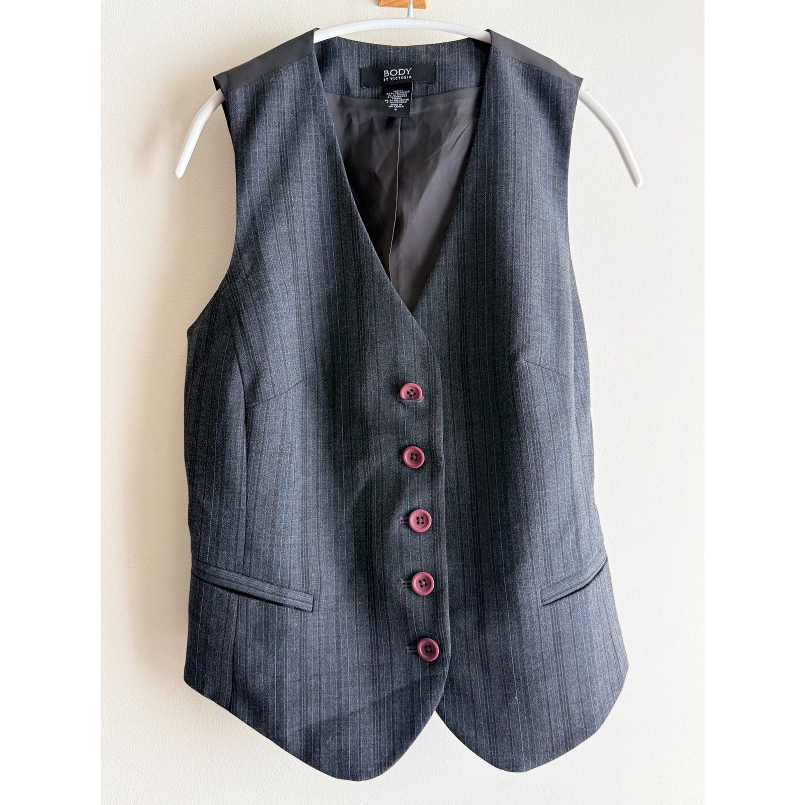 Body by Victoria – button-down vest – size 8