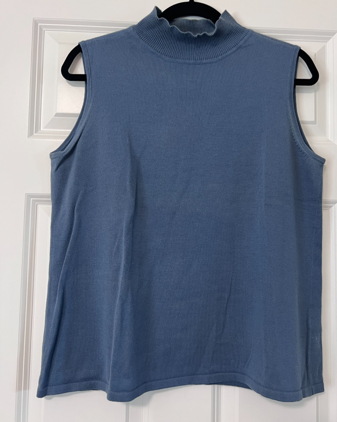 Nordstrom ~ Women’s ~ Sleeveless ~ Cornflower Blue ~ Knit Top ~ Size L