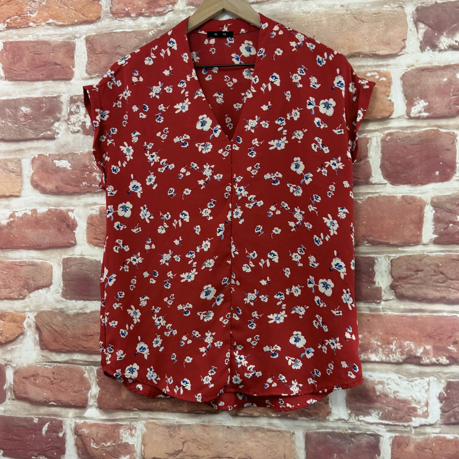 Pleione Top Womens Small Red Multicolor Ditsy Floral Casual Career Shirt