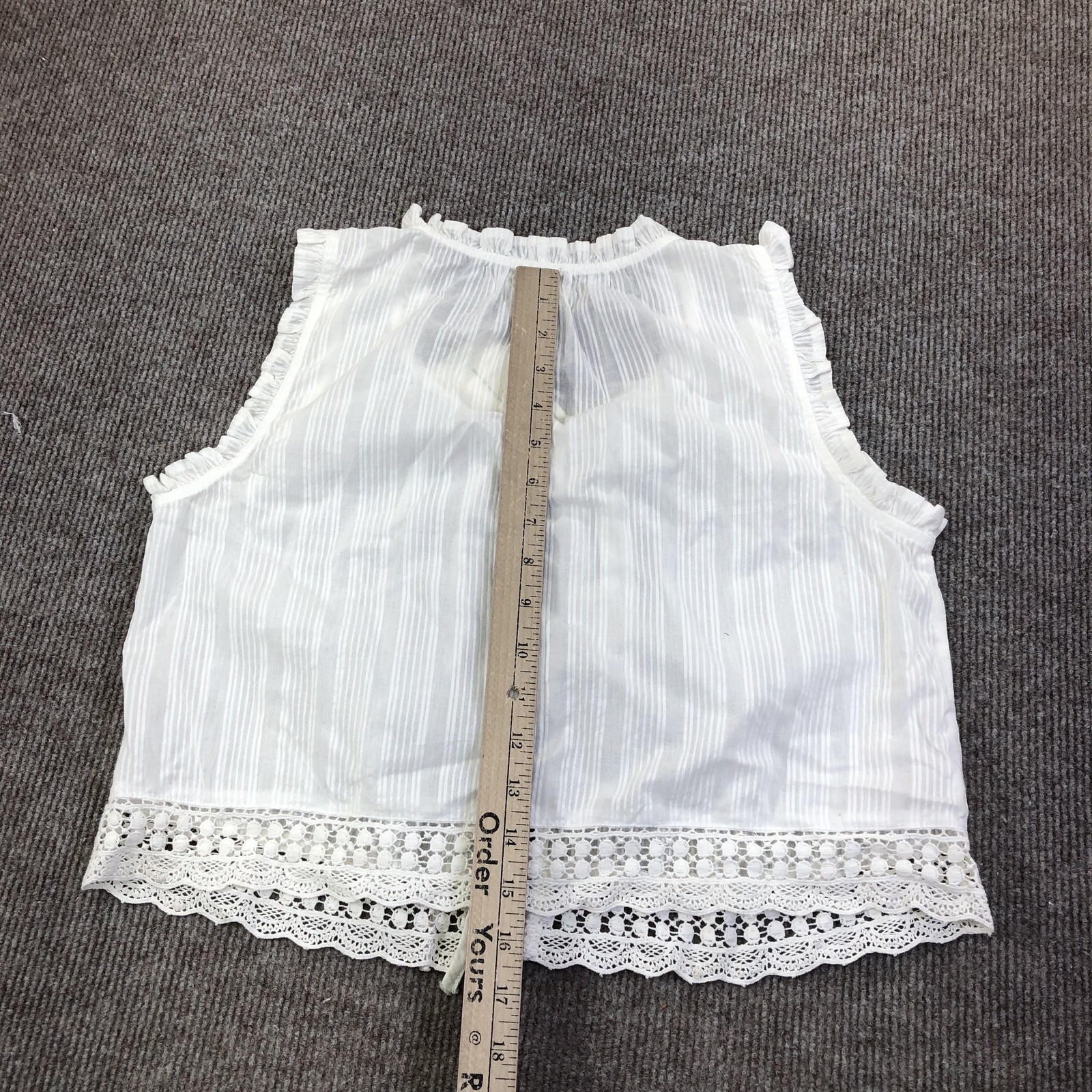Pearl Global Blouse Womens Medium White Scoop Neck Sleeveless Crochet Ruffle