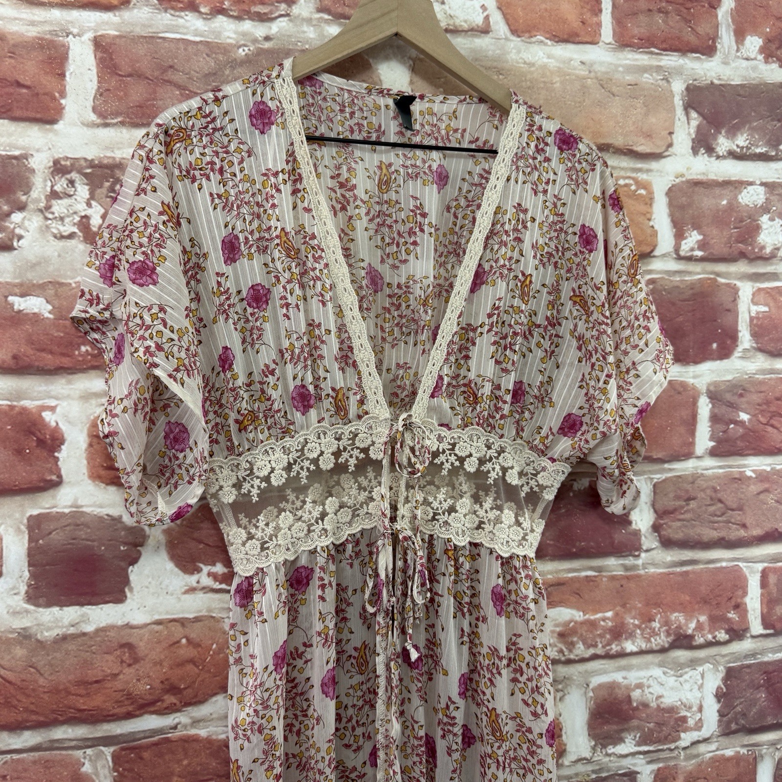 Alya Duster Top Womens Small Medium Boho Chic Floral Cottage Tie Waist Topper