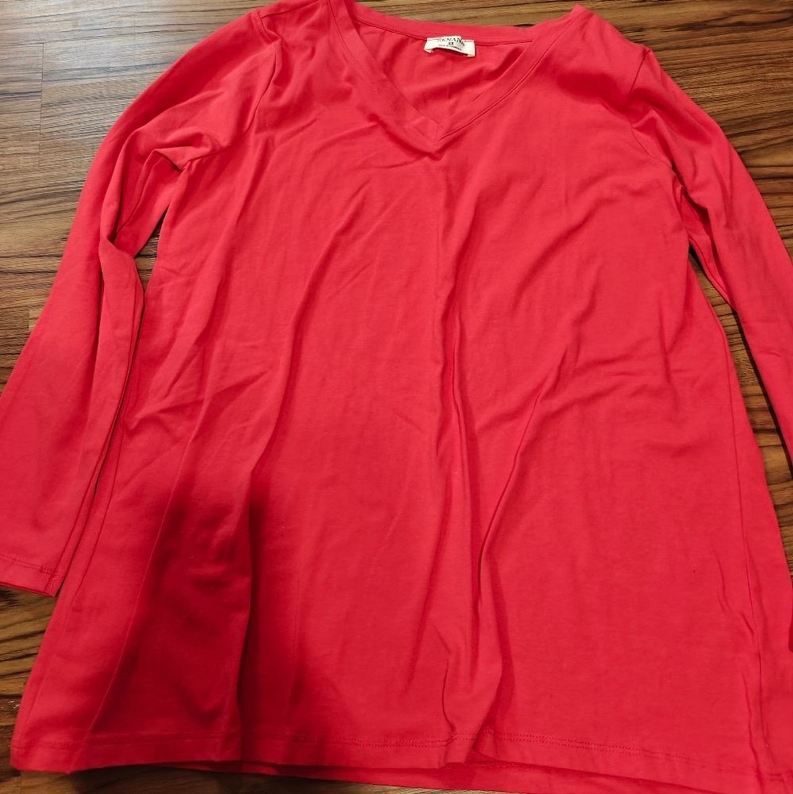 Zenana Soft Rayon Long Sleeve Dolphin Hem V-Neck Tee Shirt Top