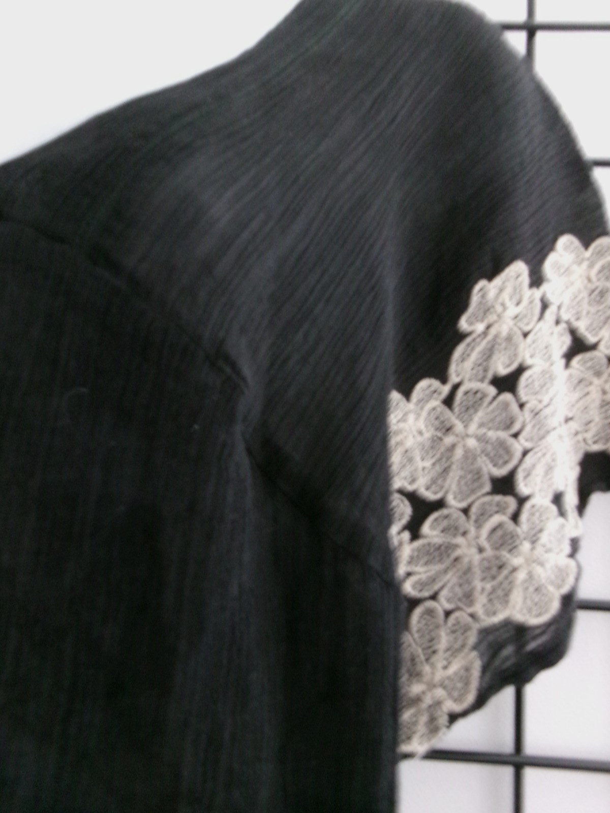 WORLD MARKET 🌸 ONE SIZE / S / M / L==CRINKLED BLACK / BOXY BOHO BLOUSE