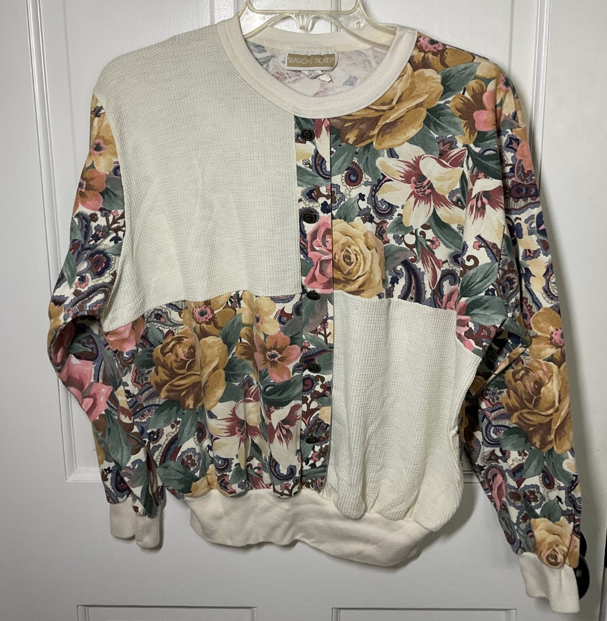 Season Ticket VINTAGE Top LARGE FLOWERS GOLD PINK BLUE POLYESTER COTTON EUC