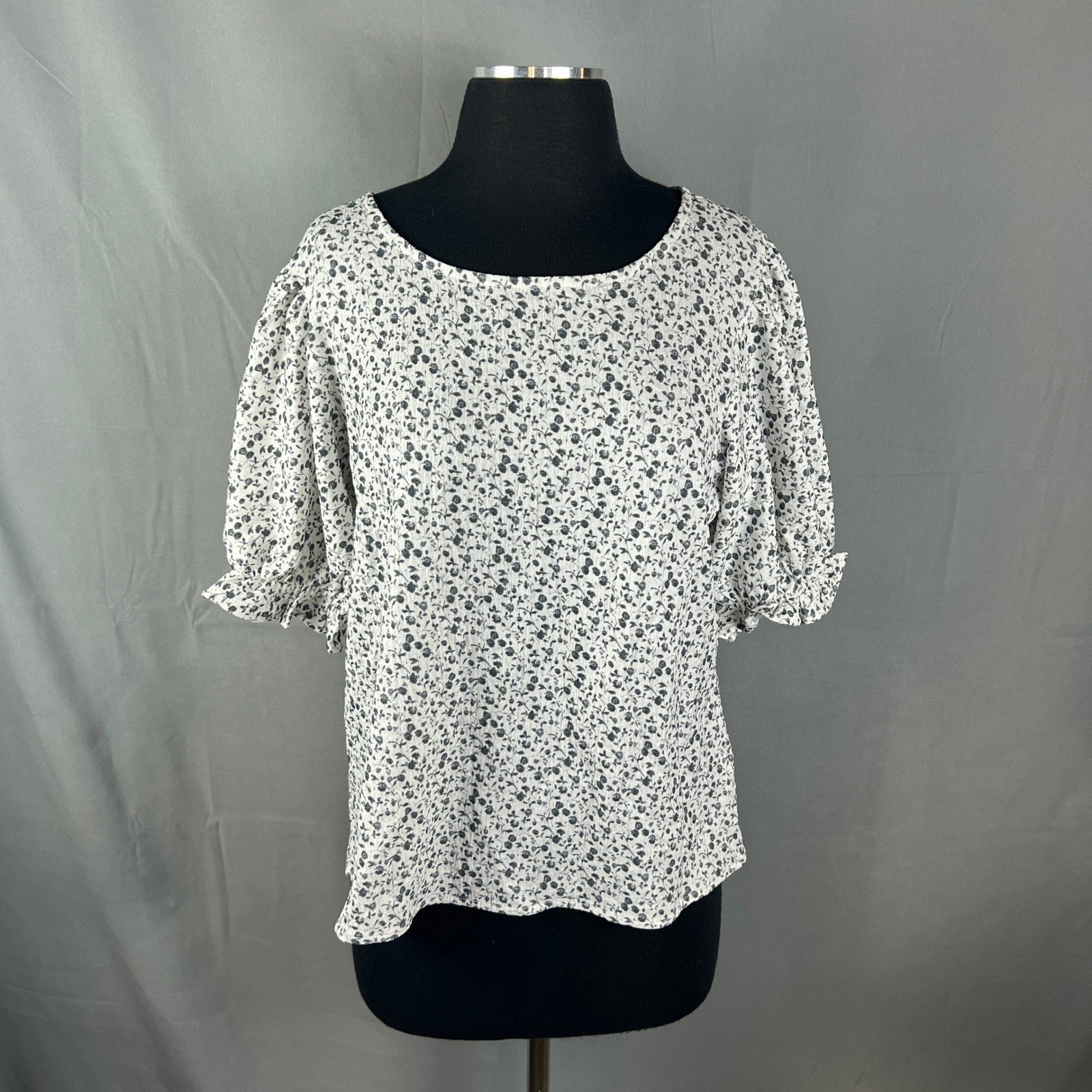 Womens Blouse Top Small Multicolor Ditsy Floral Stretch Keyhole Back Puff Sleeve