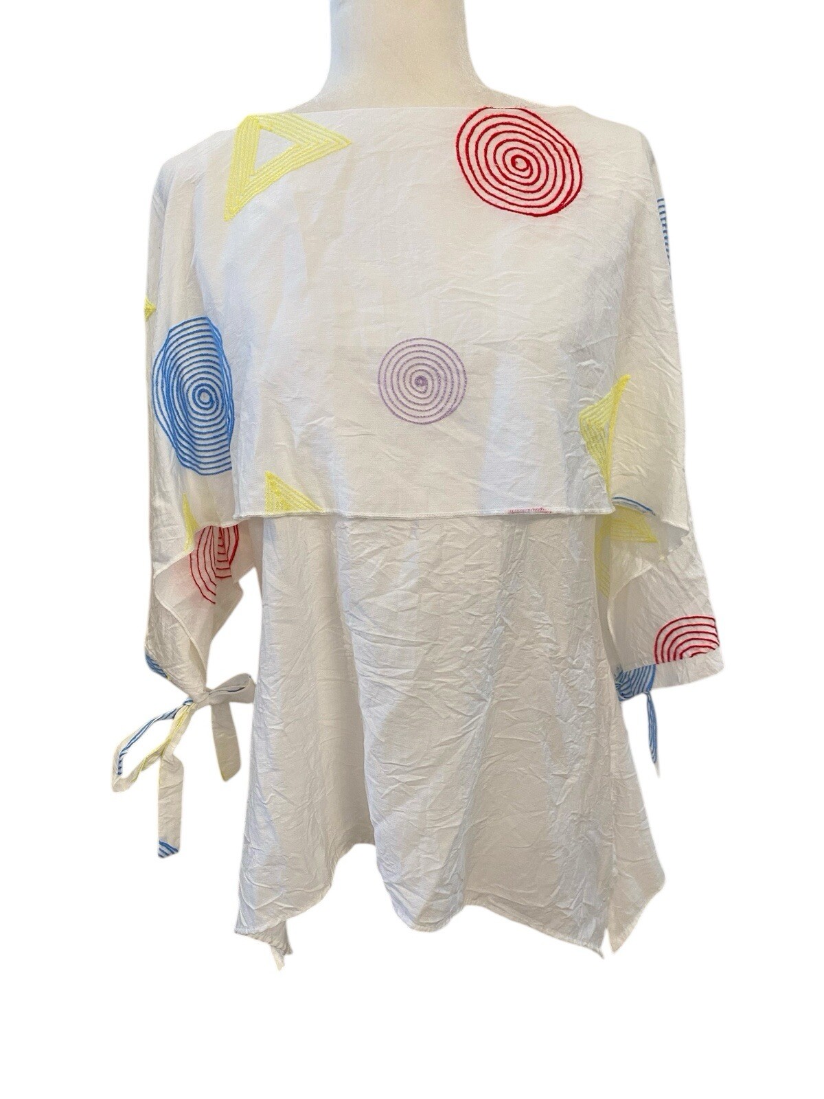 Talk Of The Walk Womens White Geometric Art To Wear Blouse Size Medium Lagenlook