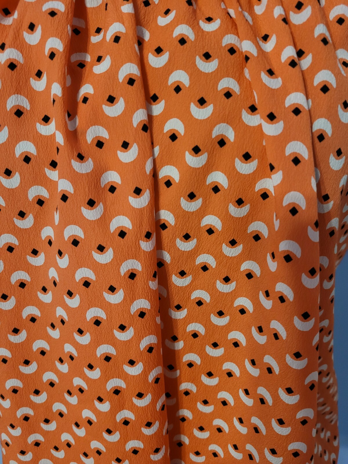 Cherish Size Medium Blouse Womens Orange Sleeveless Round Neck