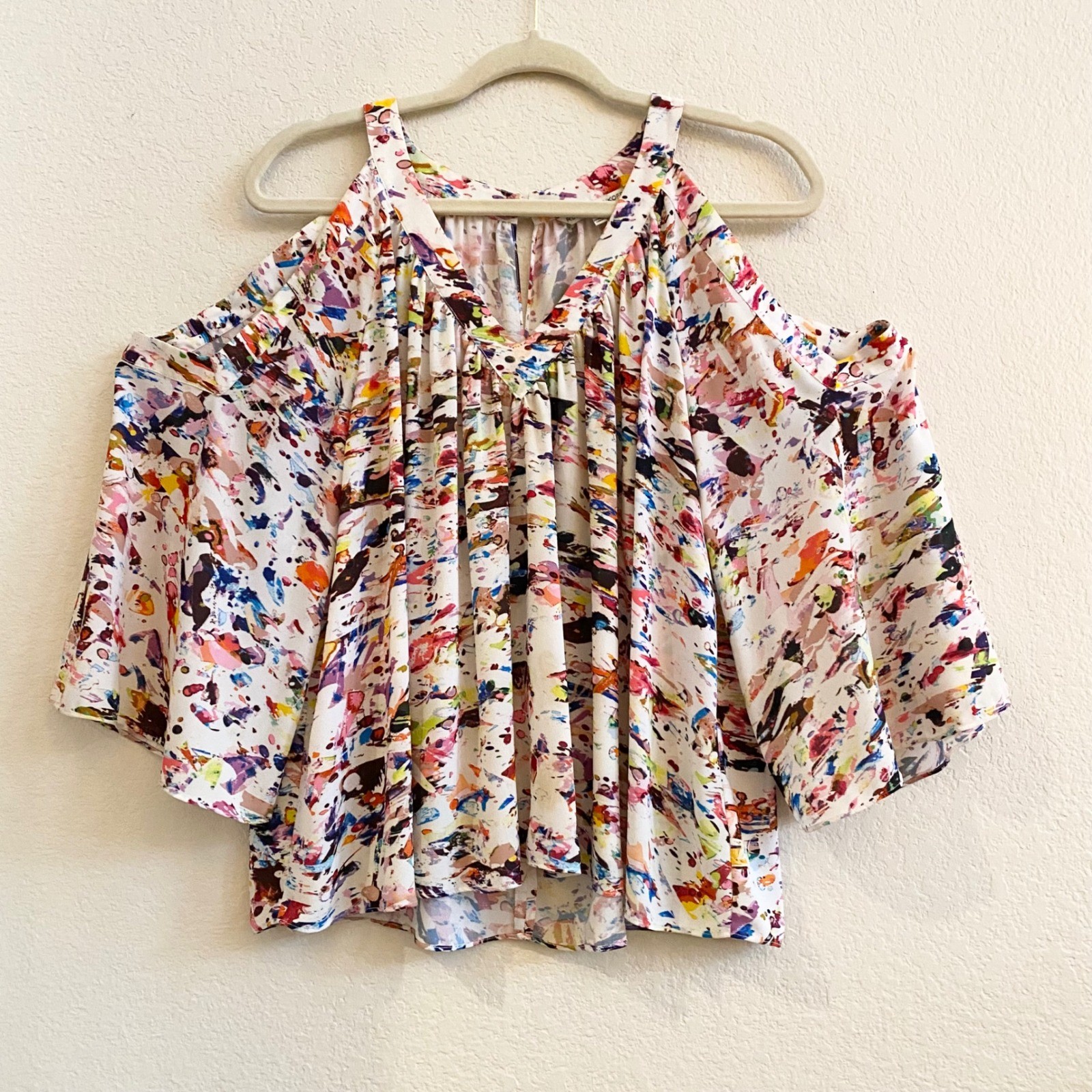 Rebecca Minkoff Abstract Print Cold Shoulder V Neck Blouse Women’s Size M