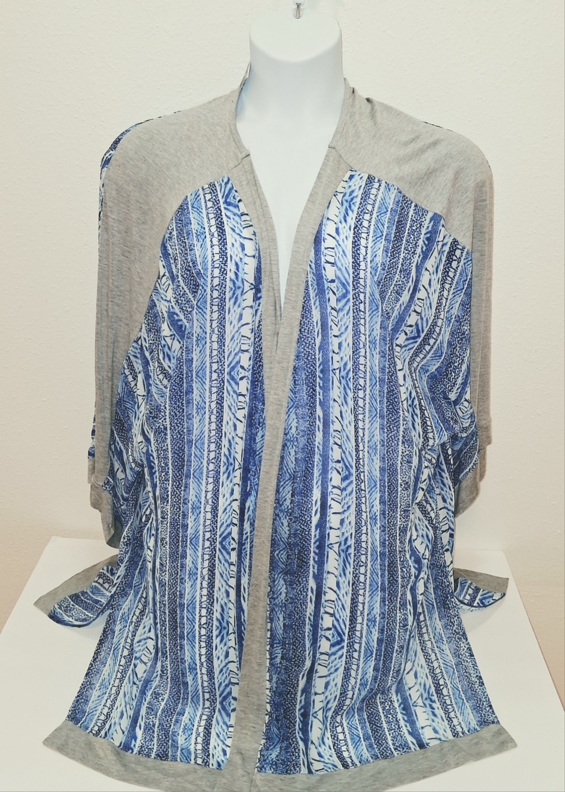 Lane Bryant Striped V-Neck Open Front Kimono 3/4 Sleeve Blue 26/28 Plus