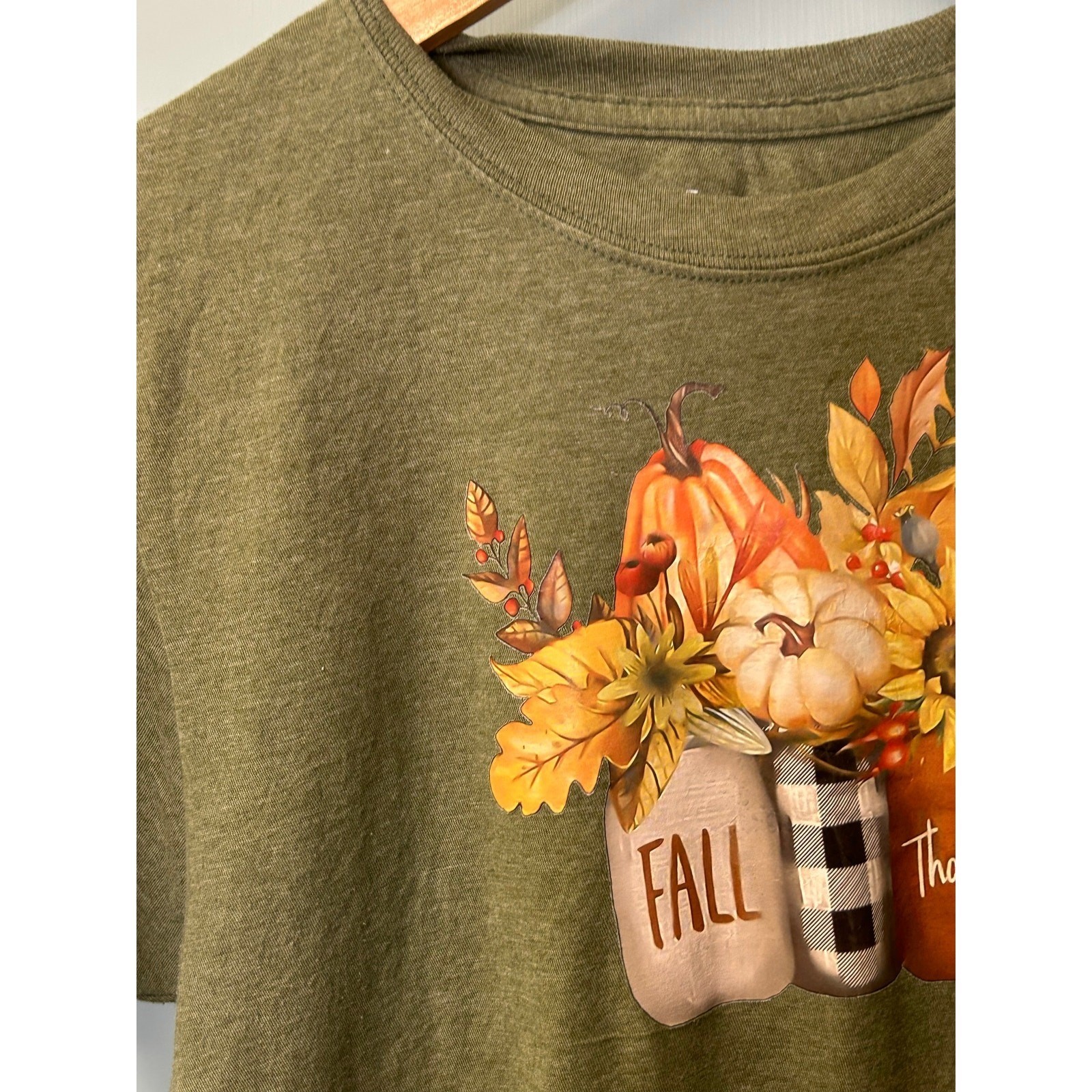 Hanes Fall Thankful Pumpkin Graphic T Shirt Green Medium