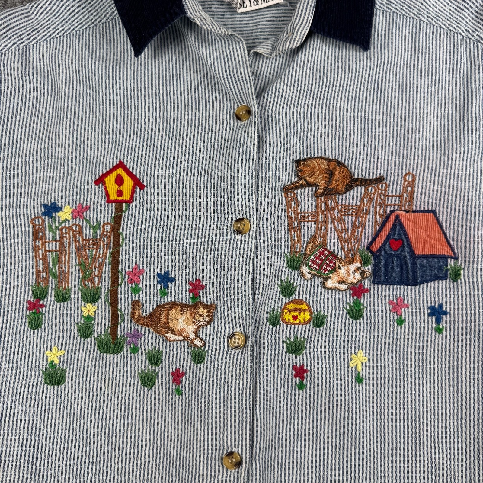 Vtg 90s CASEY & MAX Button Up Shirt Womens M Embroidered Cat Novelty Teacher