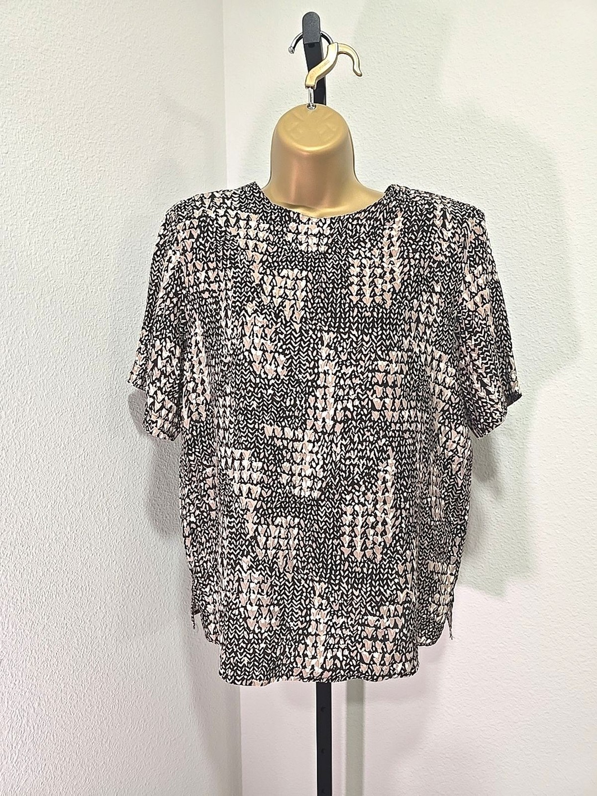 Vtg Silk Blouse Womens Sz Small Office Career Professional Black Tan Geometric
