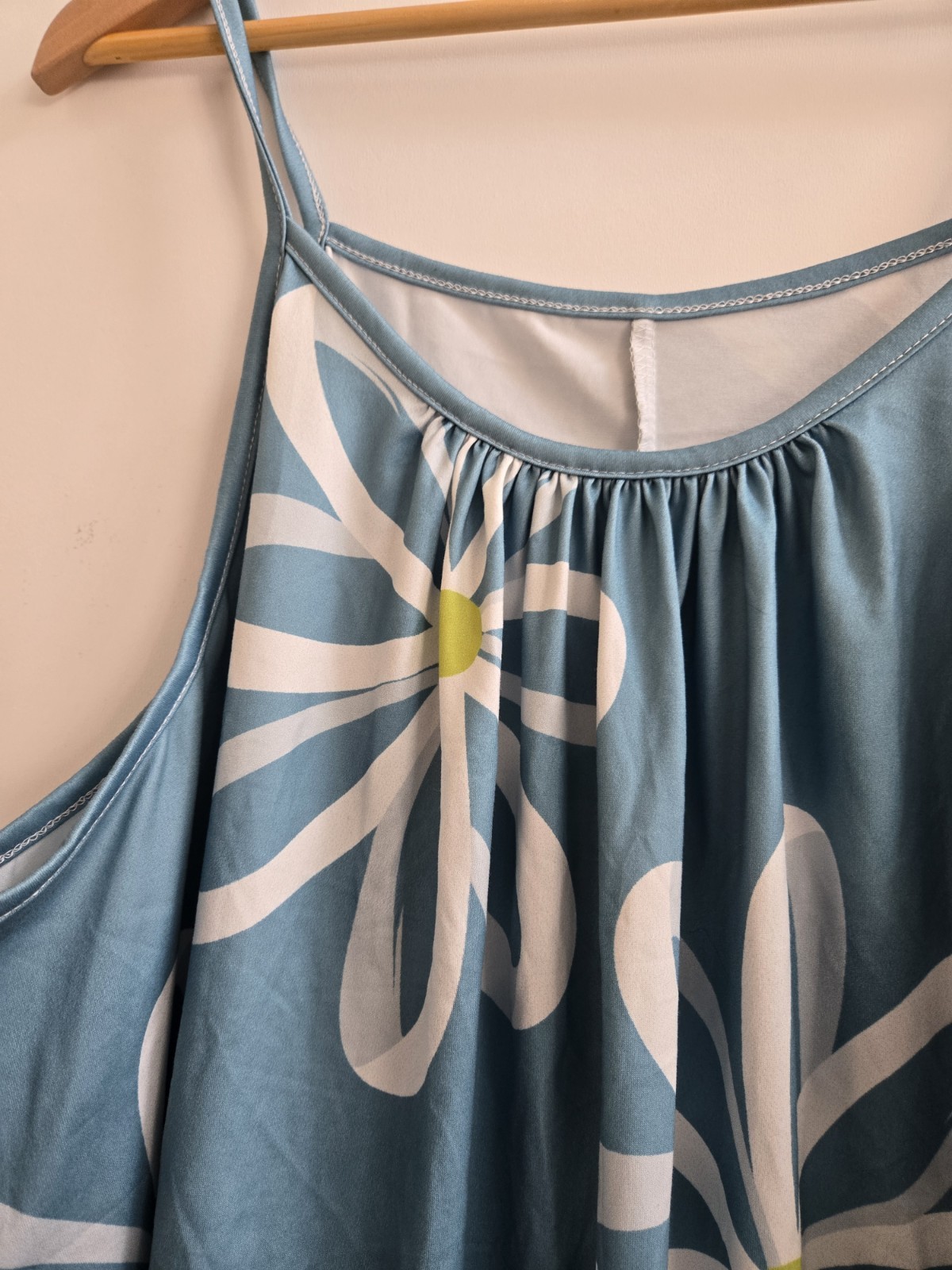 Temu slate blue boho retro vibes daisy floral pleated camisole top – Size 24