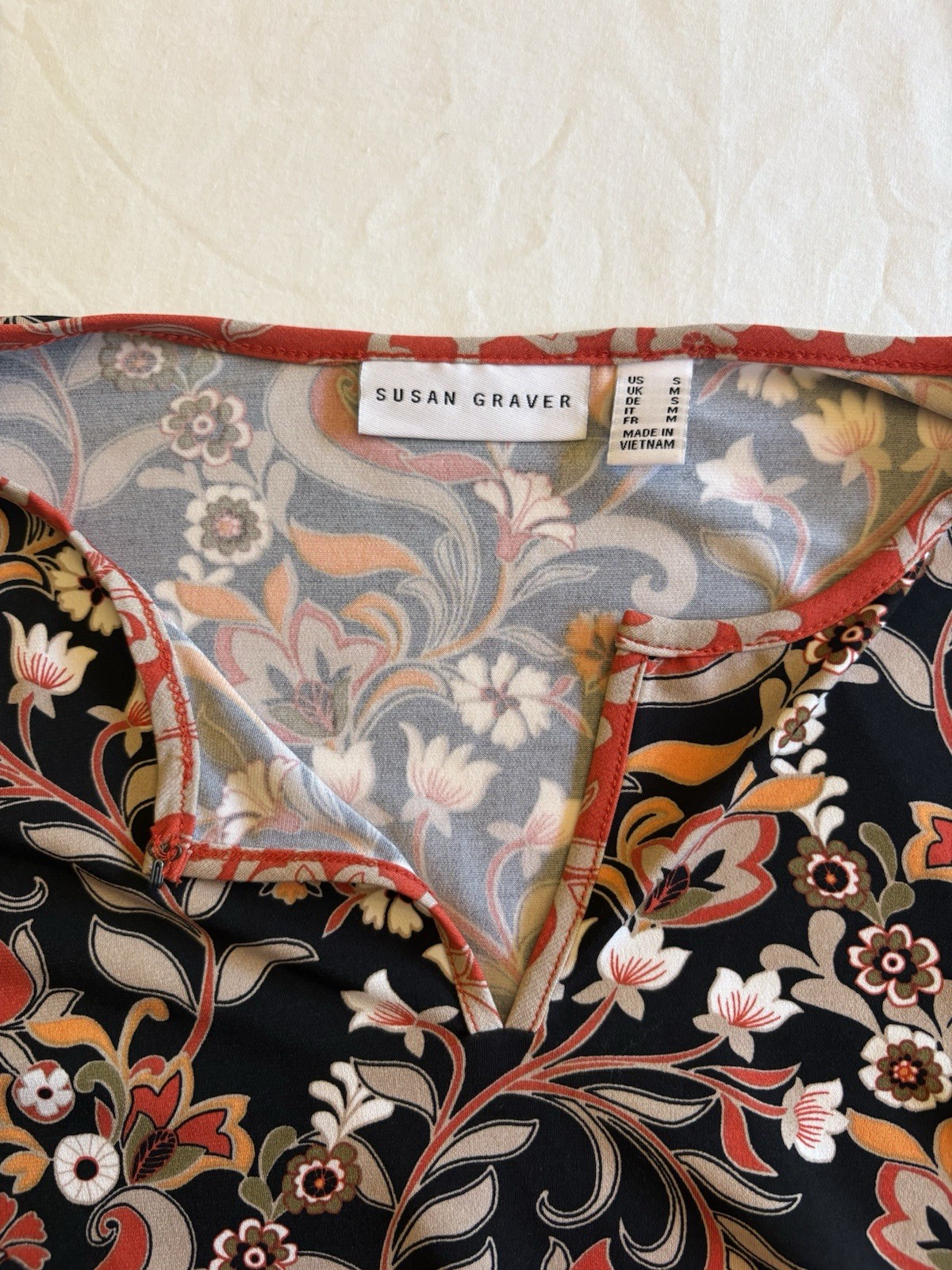 Gorgeous Susan Graver liquid knit floral paisley print tunic size small