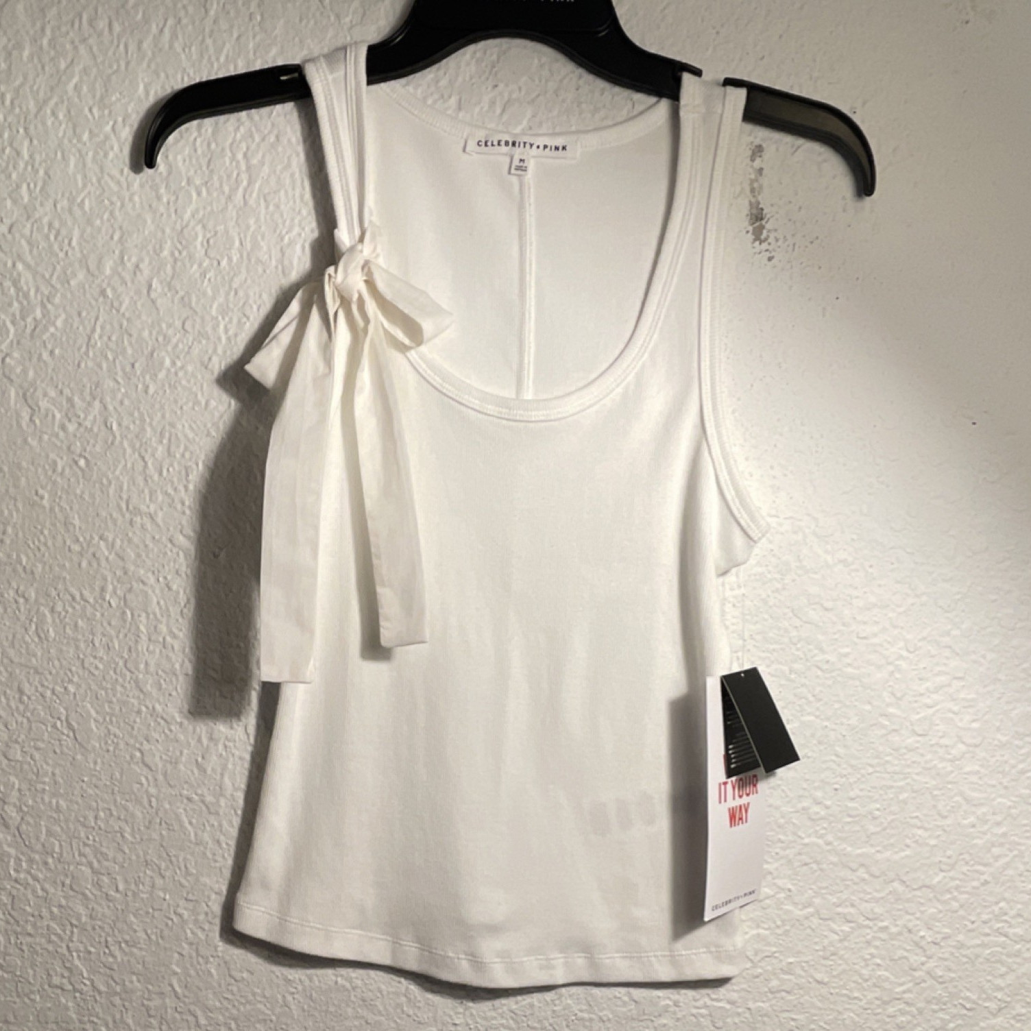 Celebrity Pink White Solid Scoop Neck Bow Accent Sleeveless Wide Strap Tank M