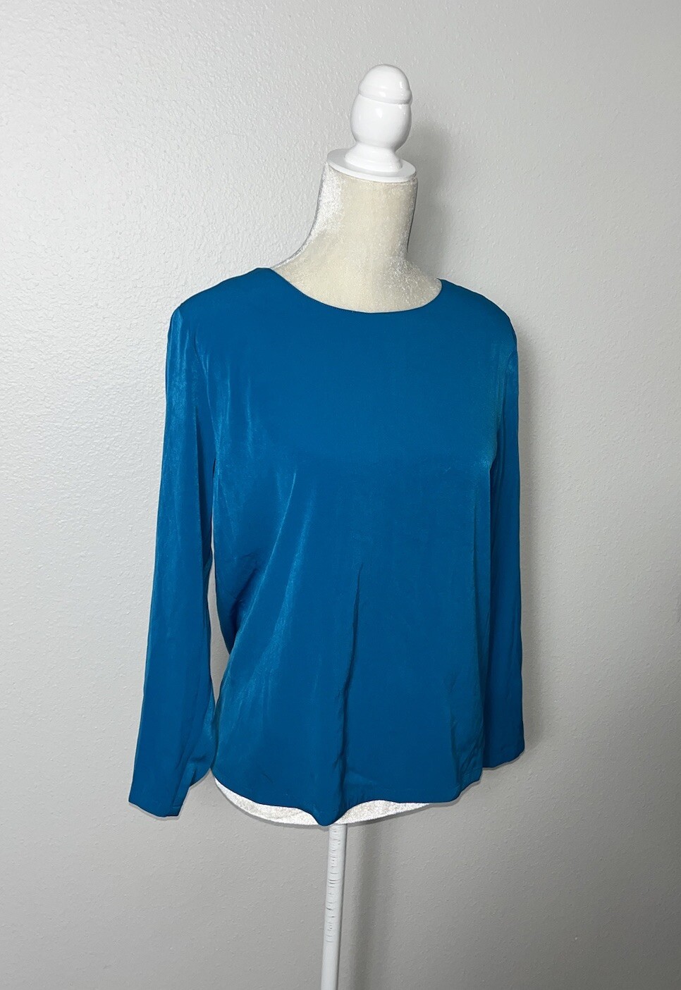 Tilley Silk Satin Crepe Blue Round Neck Pullover Long Sleeve Top Blouse XS