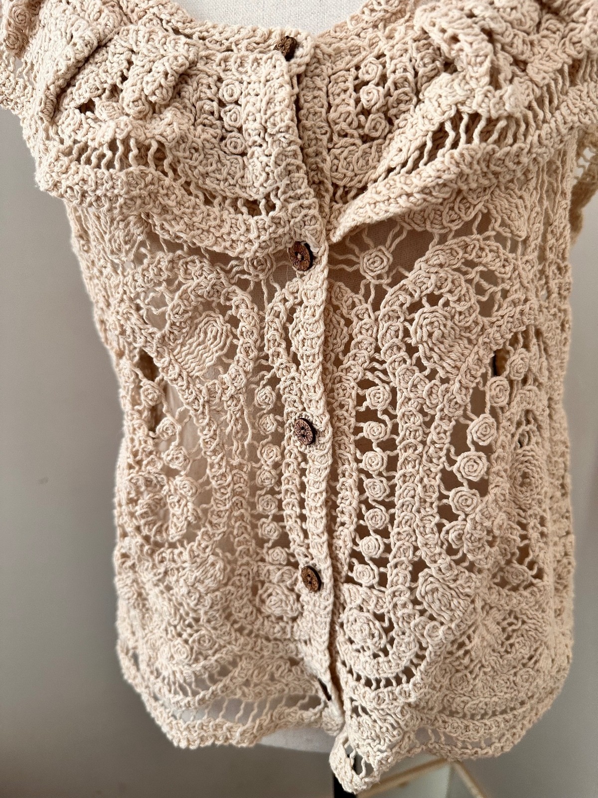 Vintage Handmade Crochet Lace Sleeveless Cardigan – Boho Cottagecore