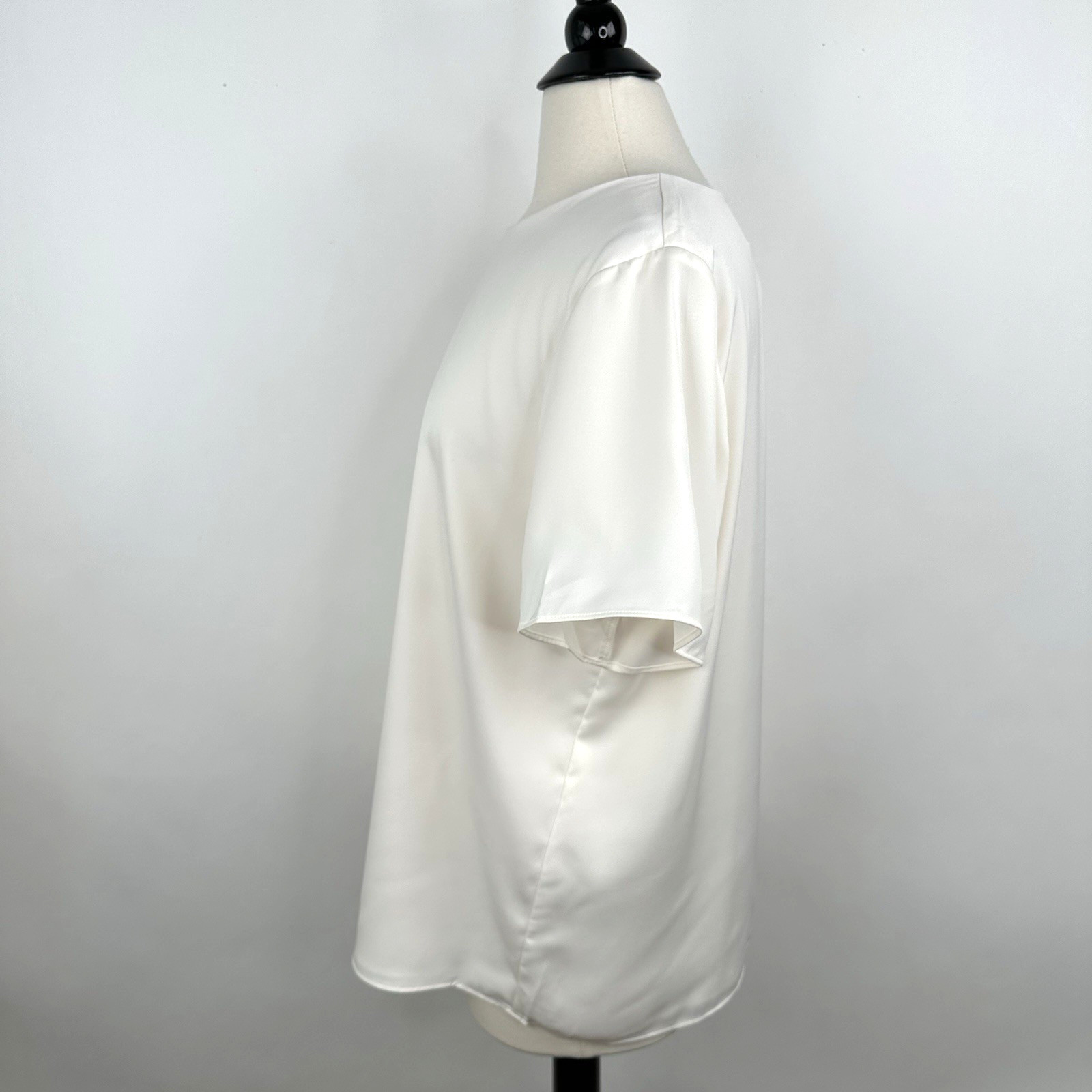 Banana Republic Factory Classic Crew Neck Blouse XL Snow Day White Lined NWT