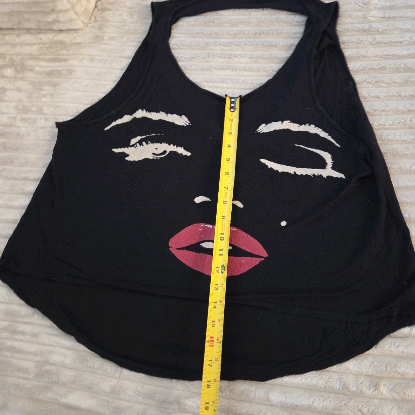 Blush Womens Graphic Tank Top Size Large Black Pink Lips Closed Eyes Transparent