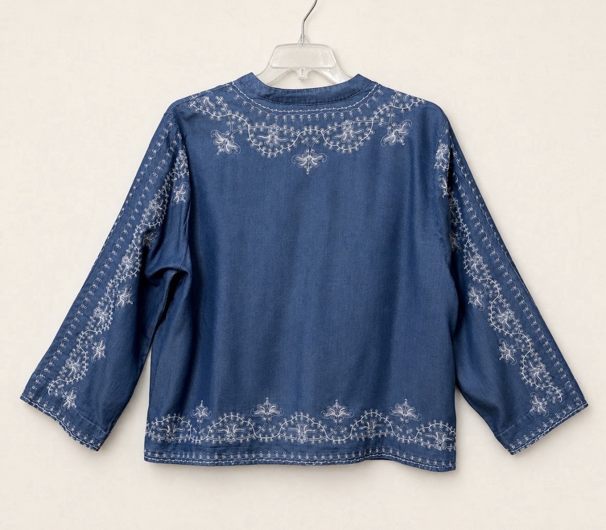 BOUTIQUE BOHO EMBROIDERED SHIRT JACKET 1X/2X CHAMBRAY STYLE COASTAL ELEGANT $69