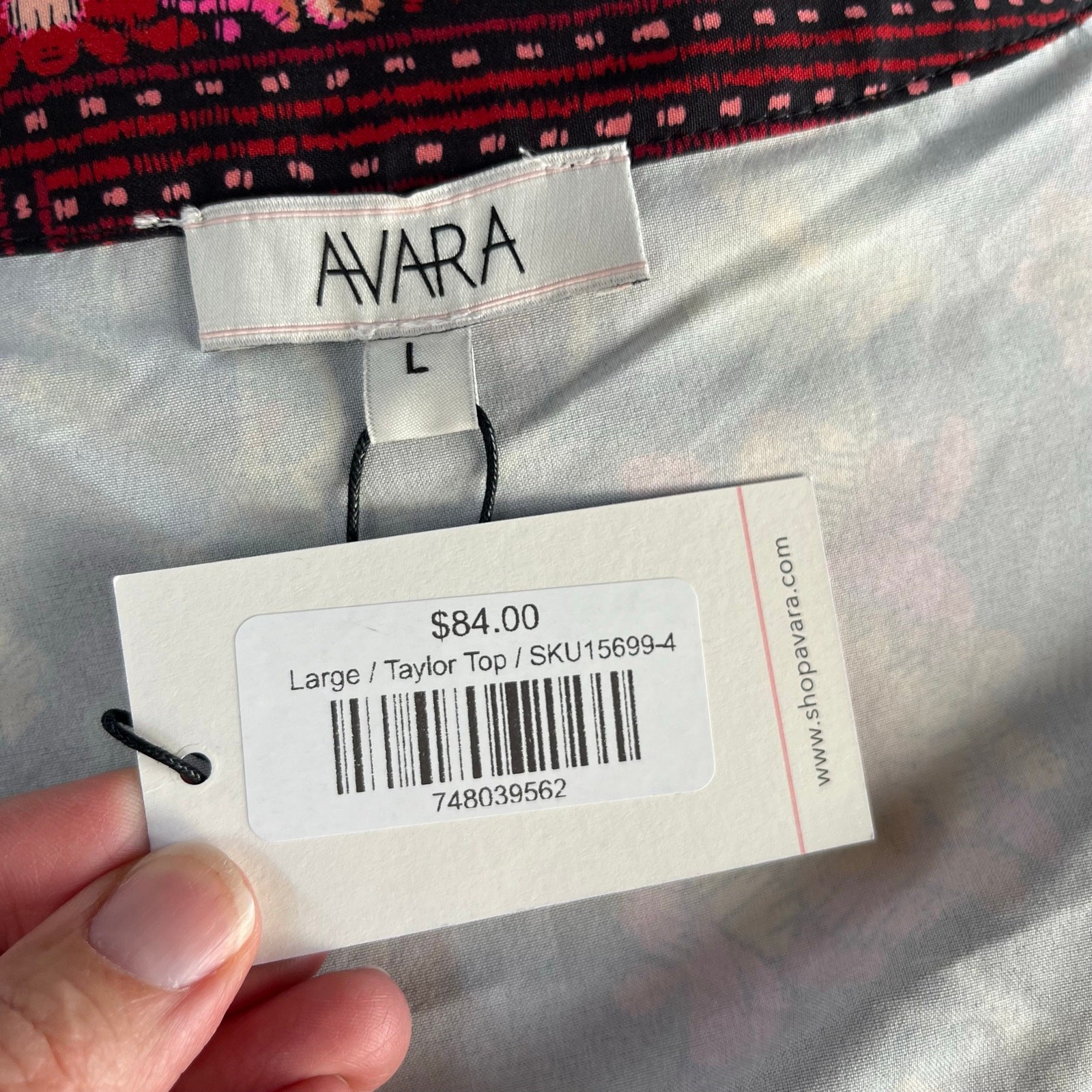 Avara Women’s Taylor Top Black & Red Colorful Full Wrap Top Size L. NEW!