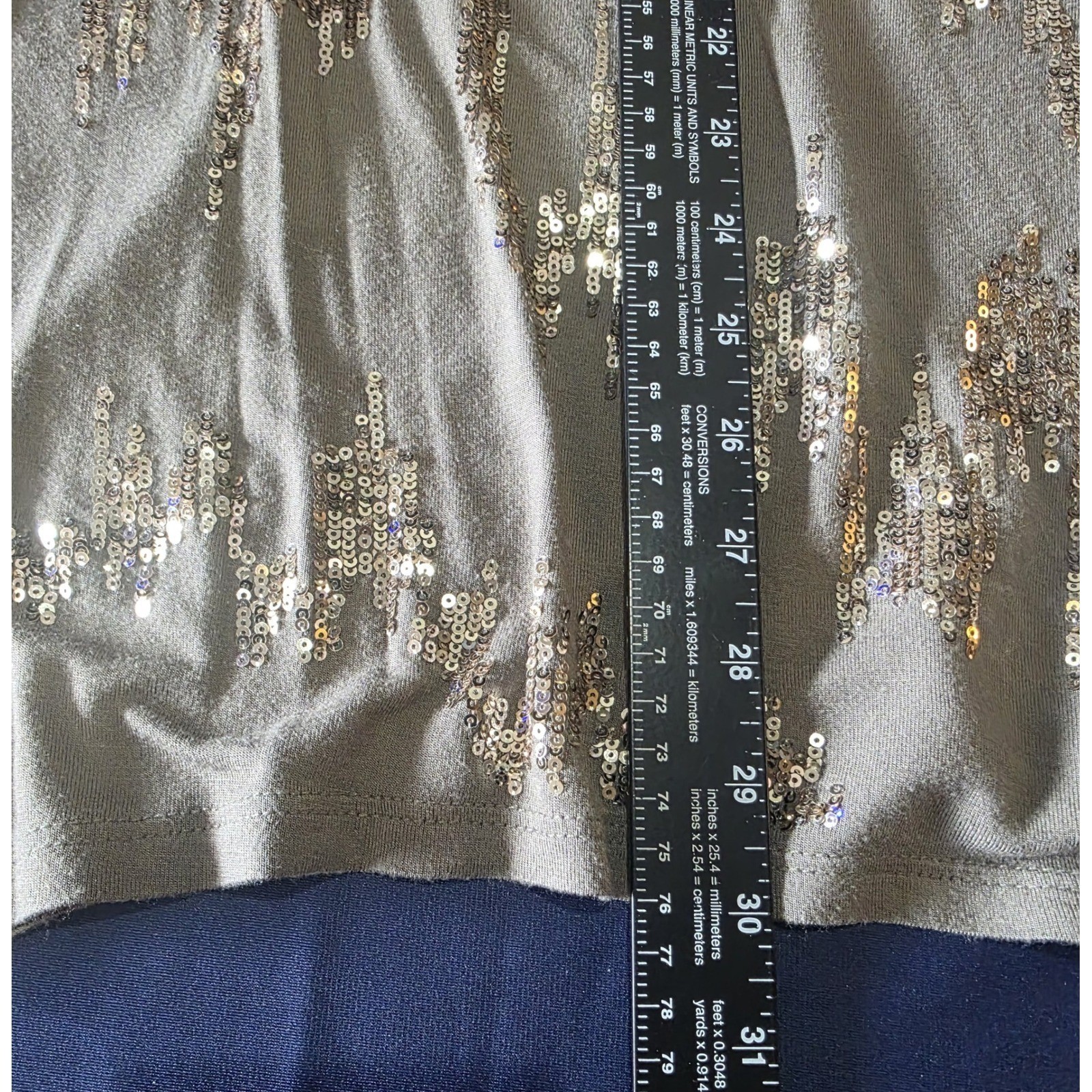 SimplyBe Women’s Olive Green Sequin V-Neck Sharkbite Hem Tunic Size 12