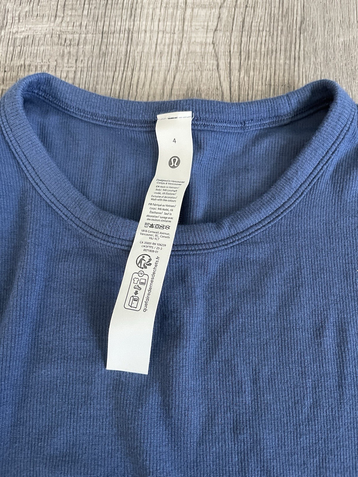 NWT lululemon Hold Tight Long Sleeve in Blue Twill sz 4