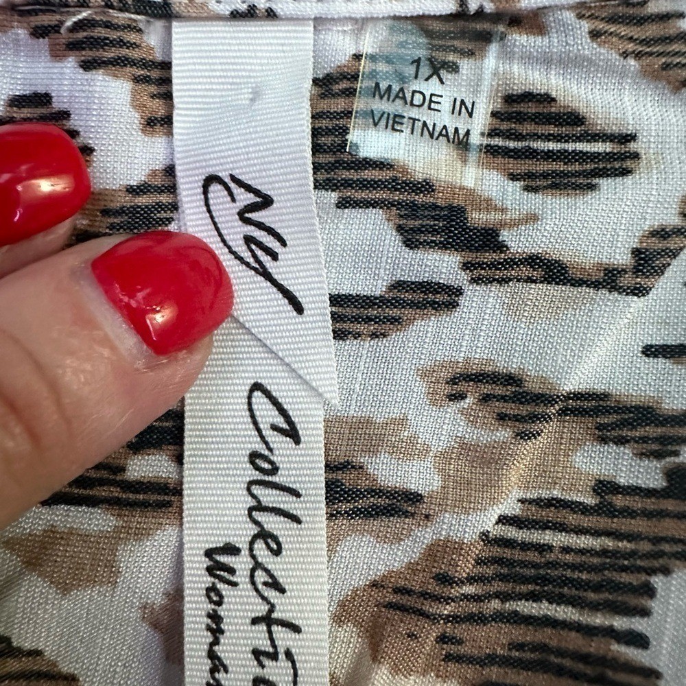 Macy’s NY Collection size 1X pintuck 3/4 sleeve roll tab southwestern Spring