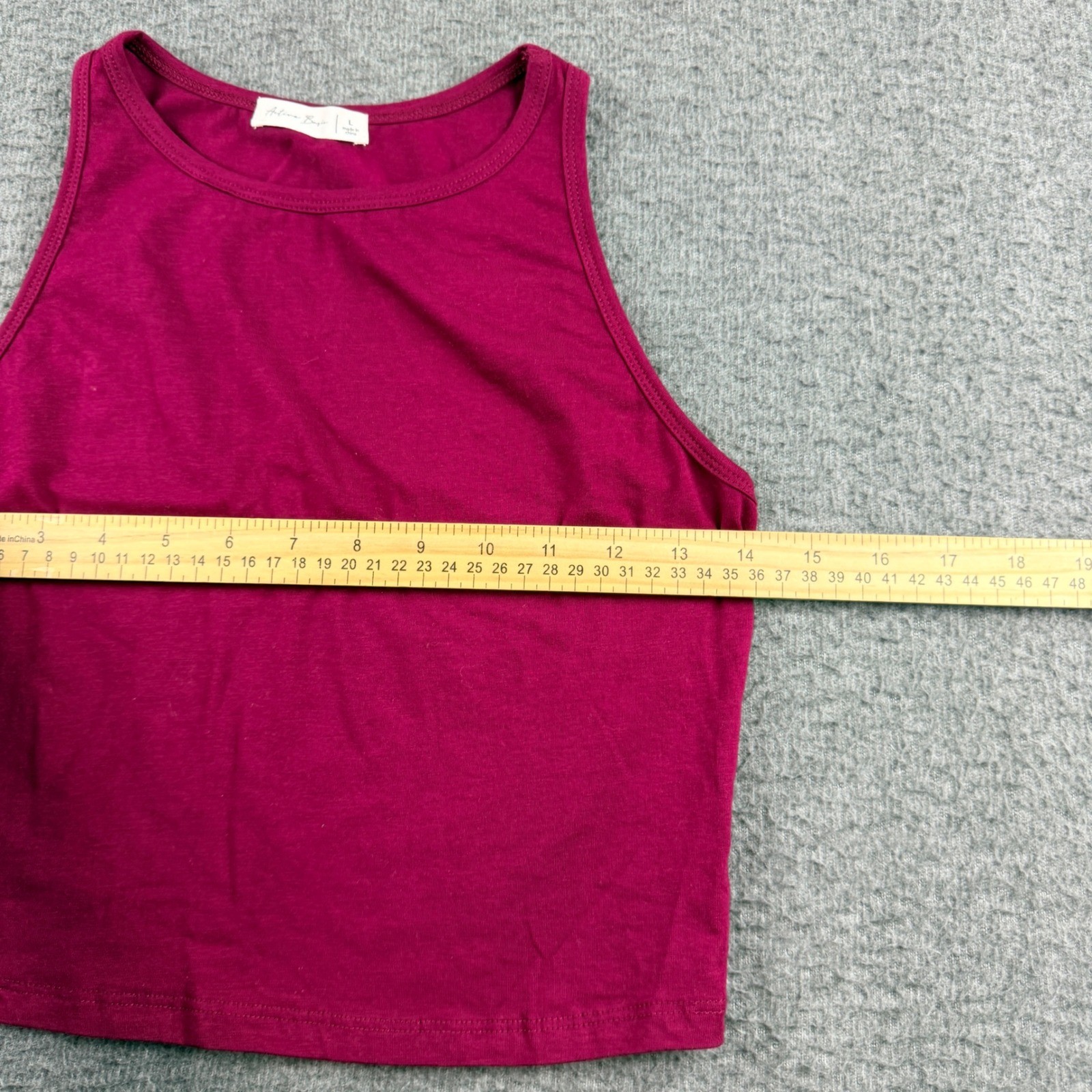 Active Basic Women’s Size Large Magenta High Neck Crop Tank Top T12119