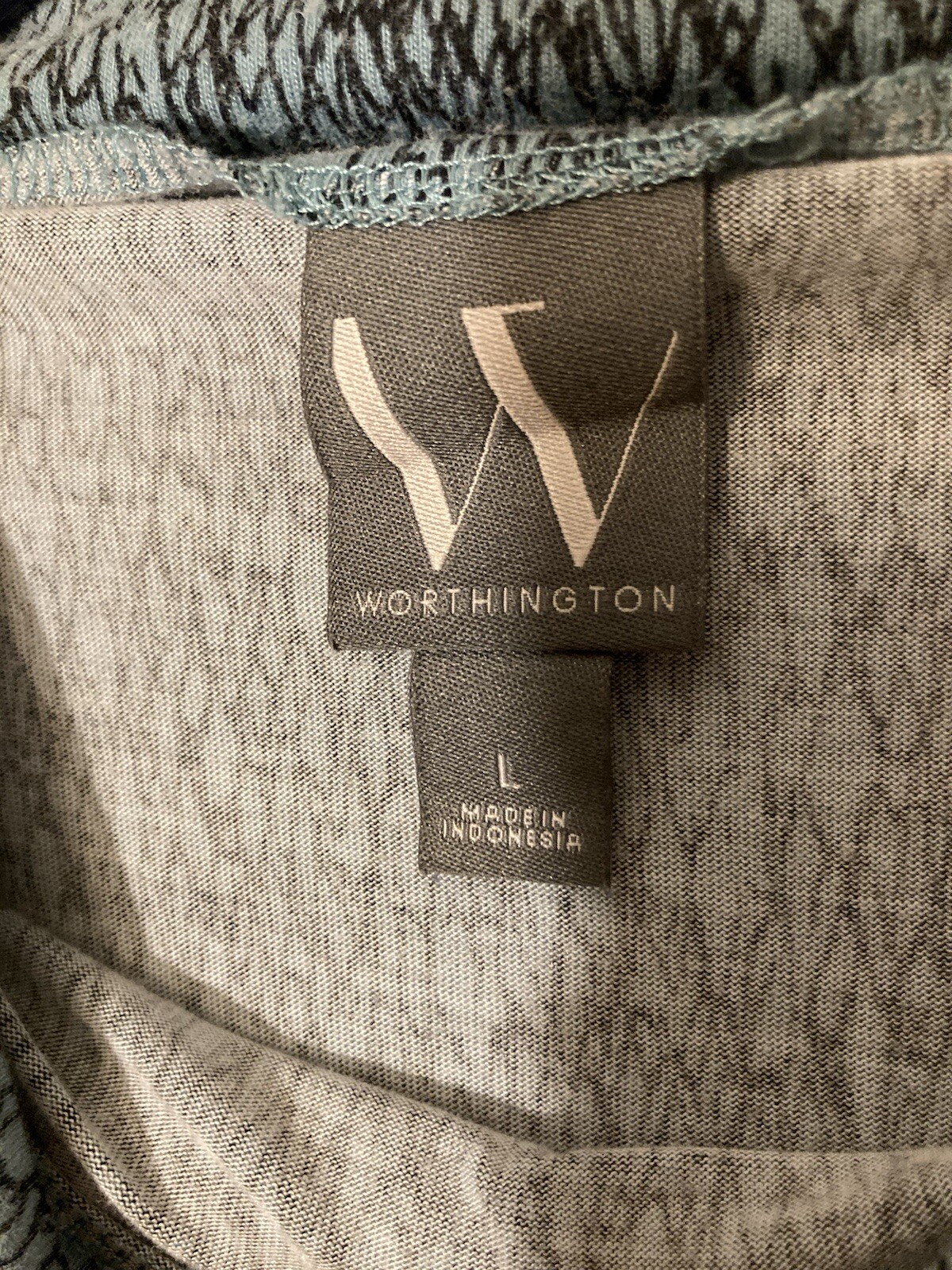 Worthington Top Women’s Large/Blue/Black/Easy Care/Lightweight, Nice Condition