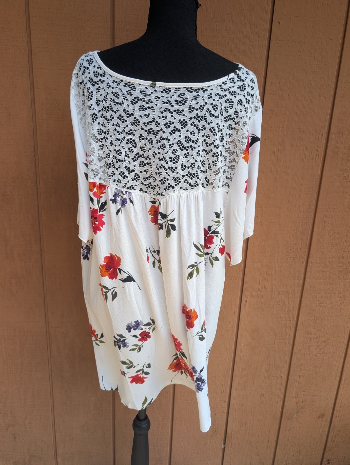Torrid Super Soft Knits White Floral Lace Yoke Scoop Neck Top Plus Size 3