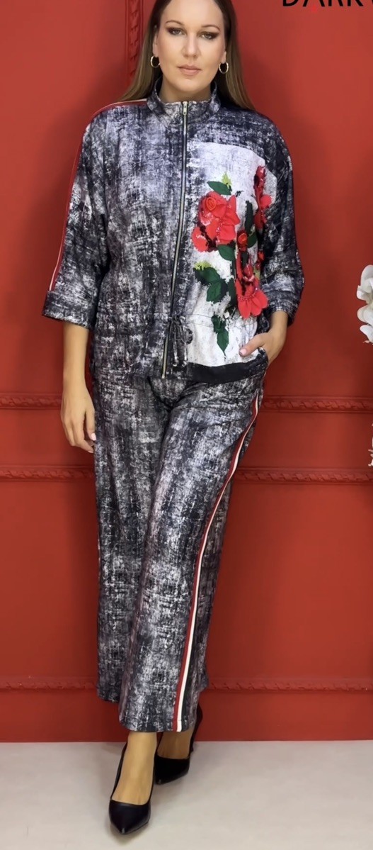 New  Designer LAVELINA Pant Set Suit Sizes 44,46 (Turkish), US Sizes 14-16 16-18