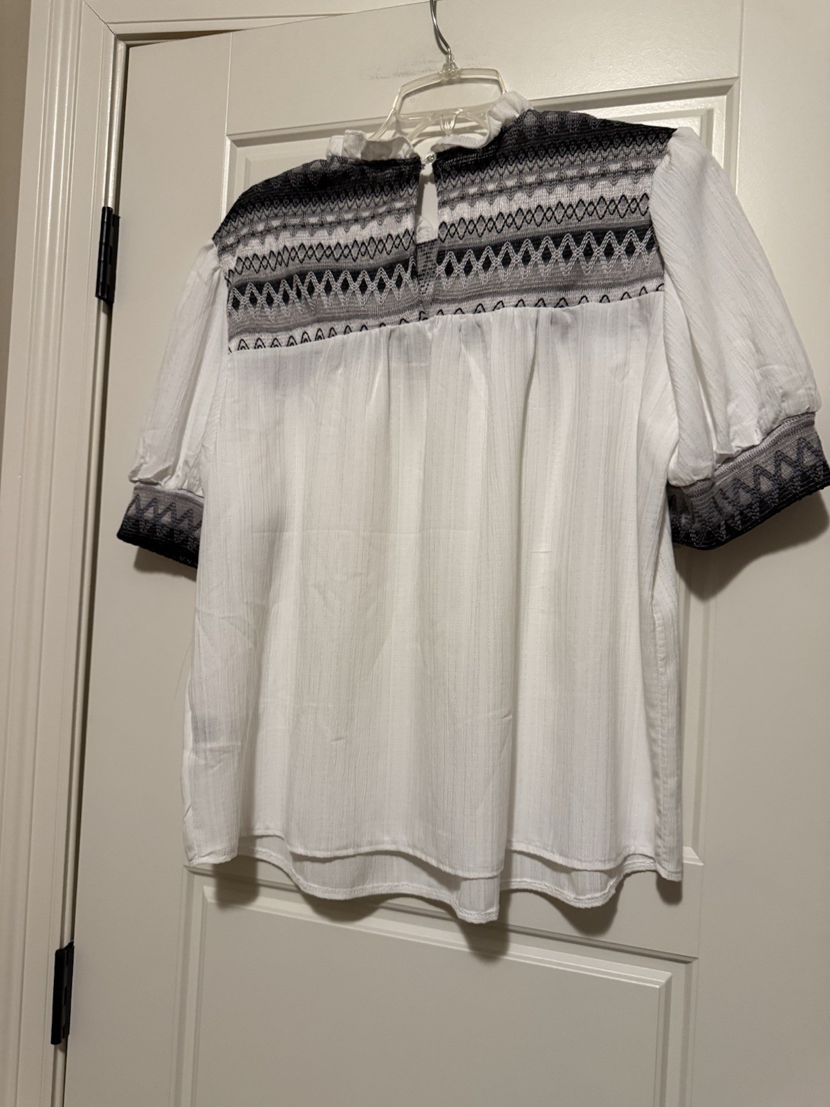 NWOT Womens Sz XL White Black Blouse Shein Smocked Ruffle Puff Sleeve Top Cute!!