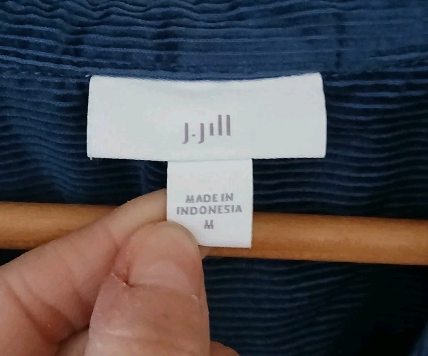 J. Jill Mid Wale Corduroy Popover Top Size Medium Blue V Neck Cotton Nautical