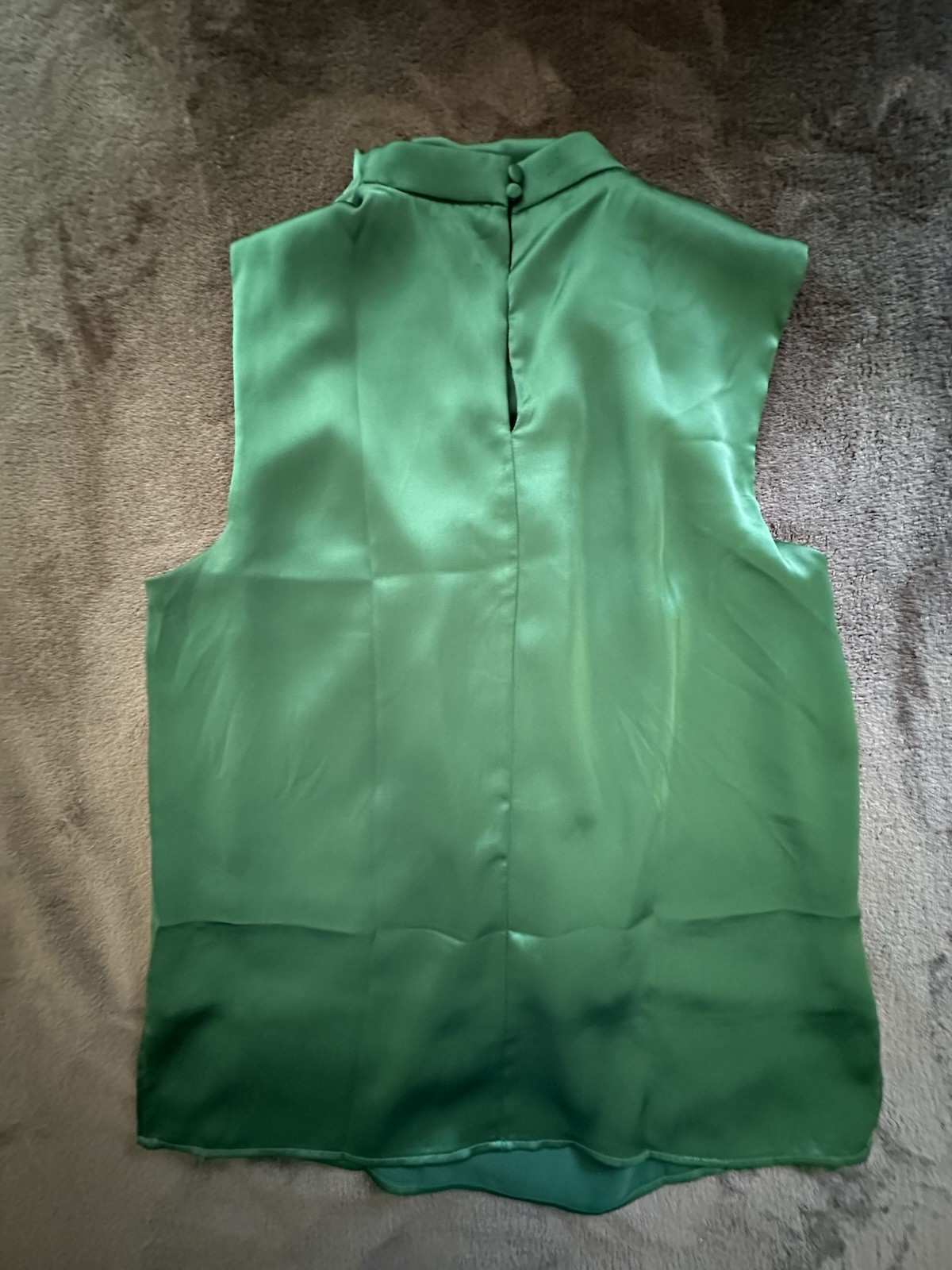 Rachel Zoe High Neck Halter Style Blouse Size L Olive Green Satin. A1-011