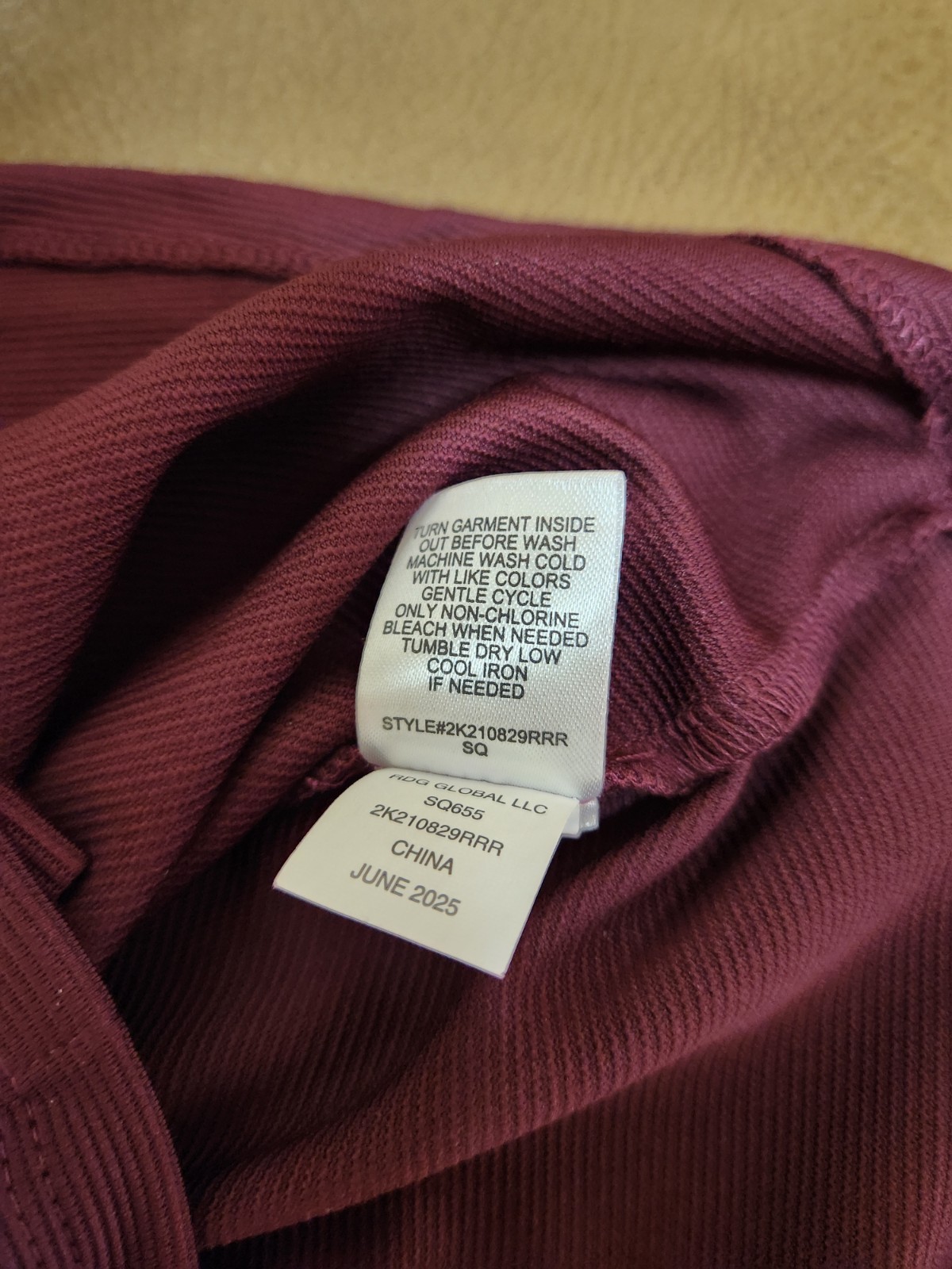 Burgundy Short Sleeve Gold-Tone Buttons Top. Large. NWT. By Rachel Roy.