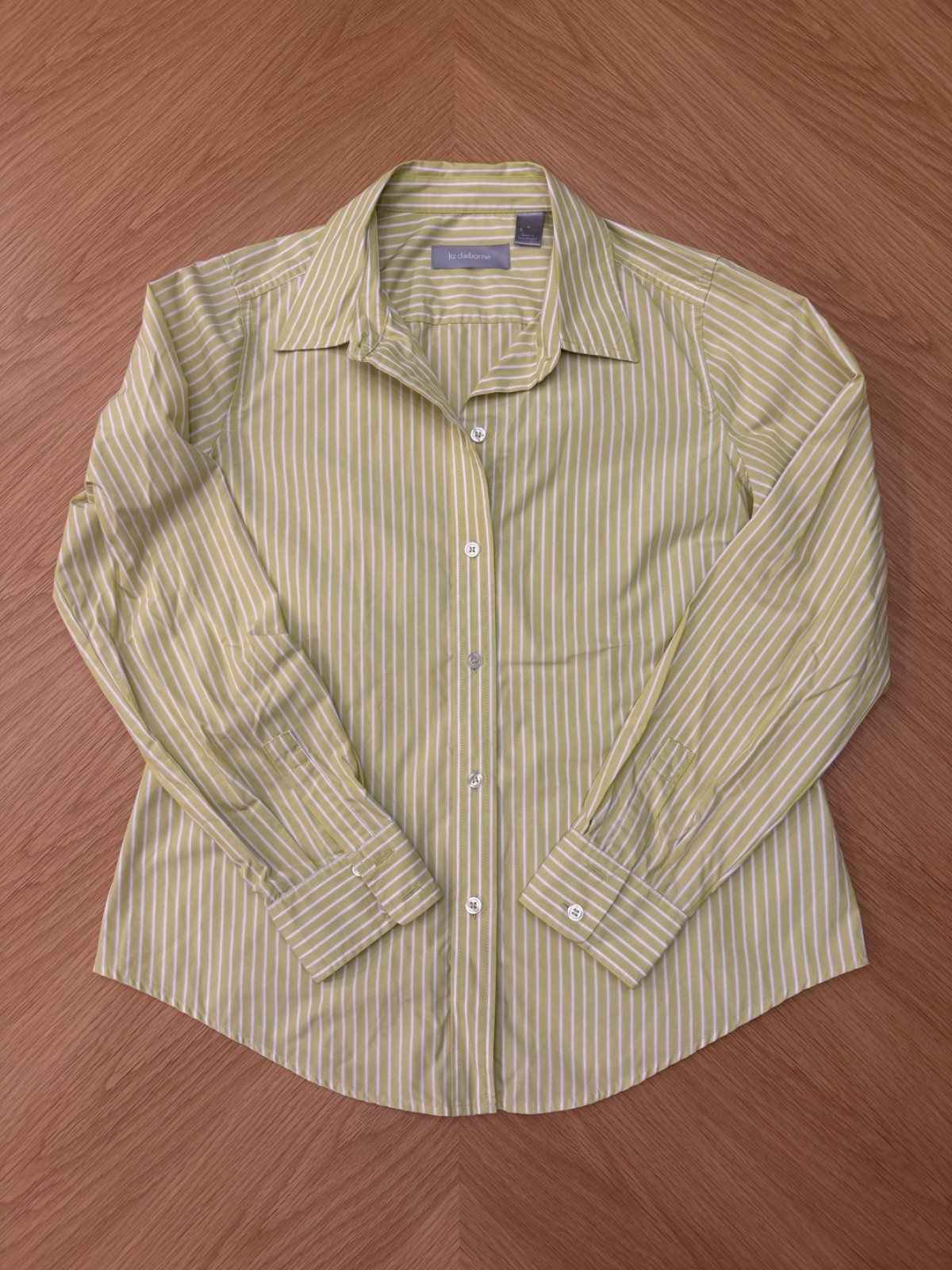 Liz Claiborne Women’s Long Sleeve Button Up Shirt Size Medium Lime Green White