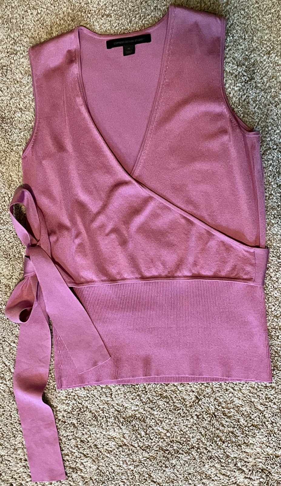 Express Design Silk Spandex Pink Plunge V Top Medium M Women’s Wrap Sleeveless